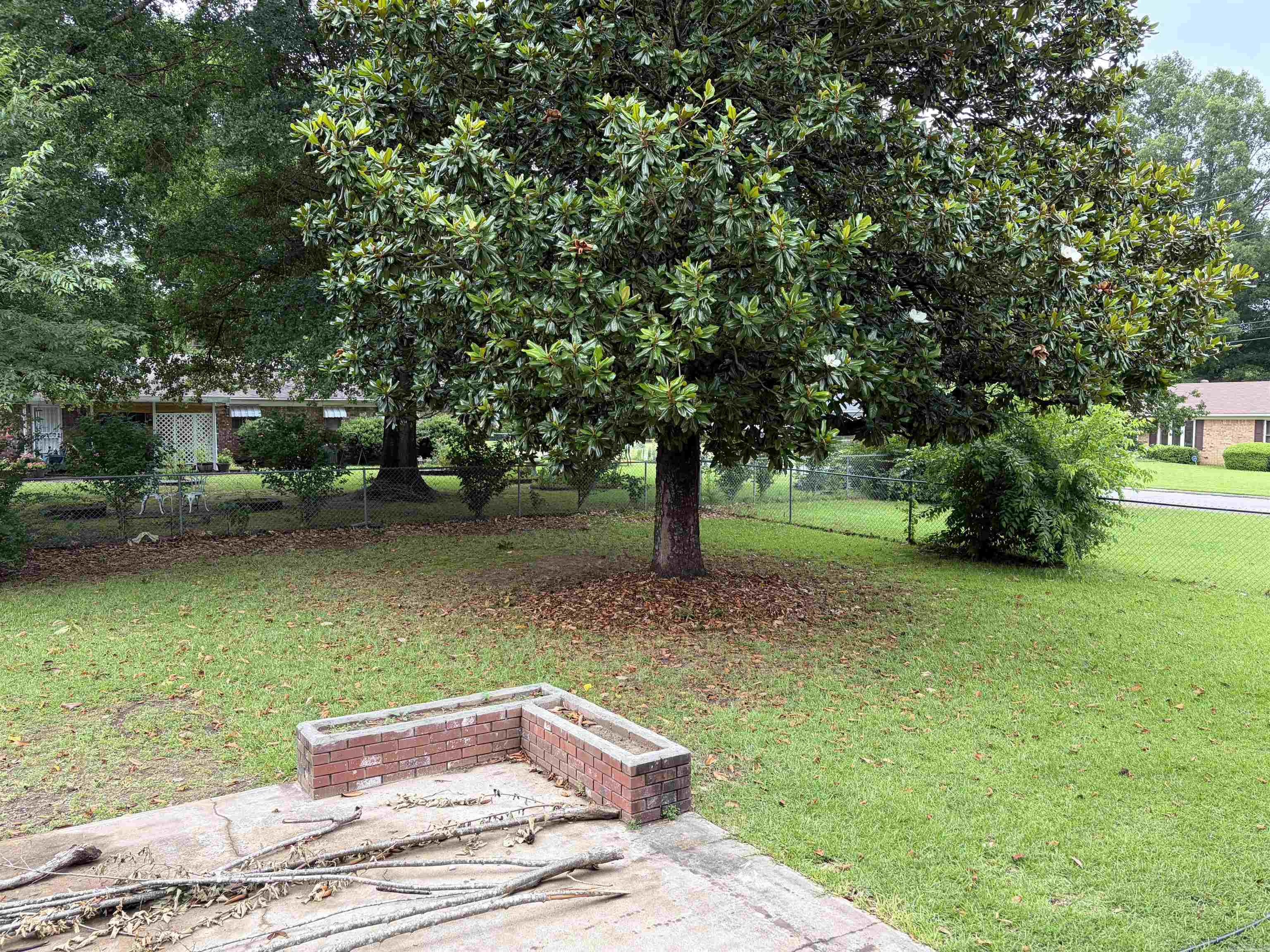 522 Robinette Street