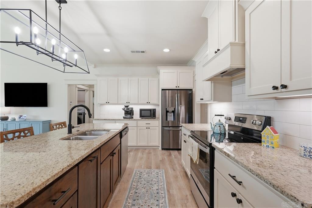 2503 Bradley Lane