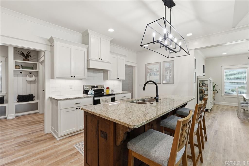 2503 Bradley Lane
