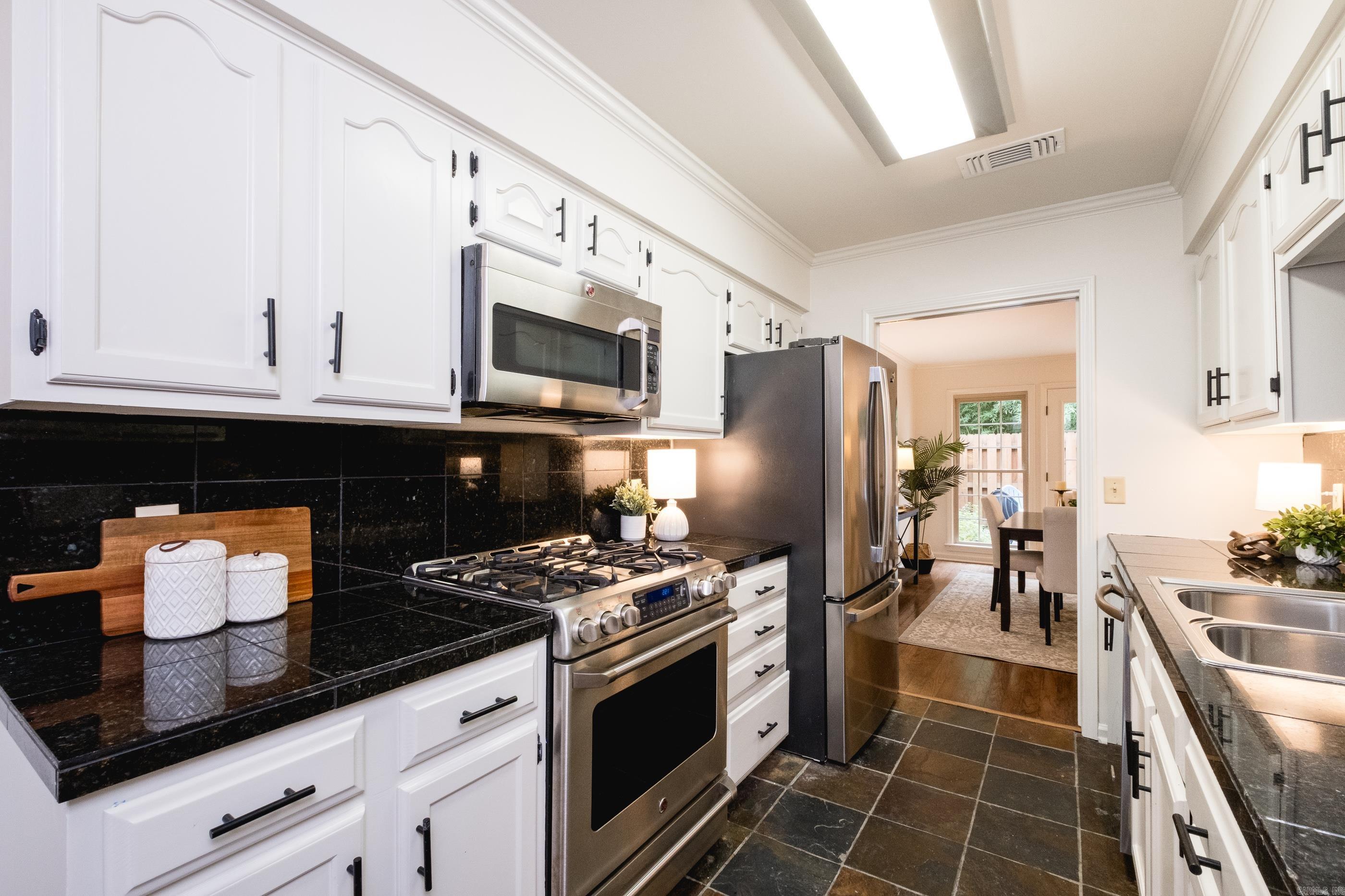 2200 Andover Court Unit: 1202