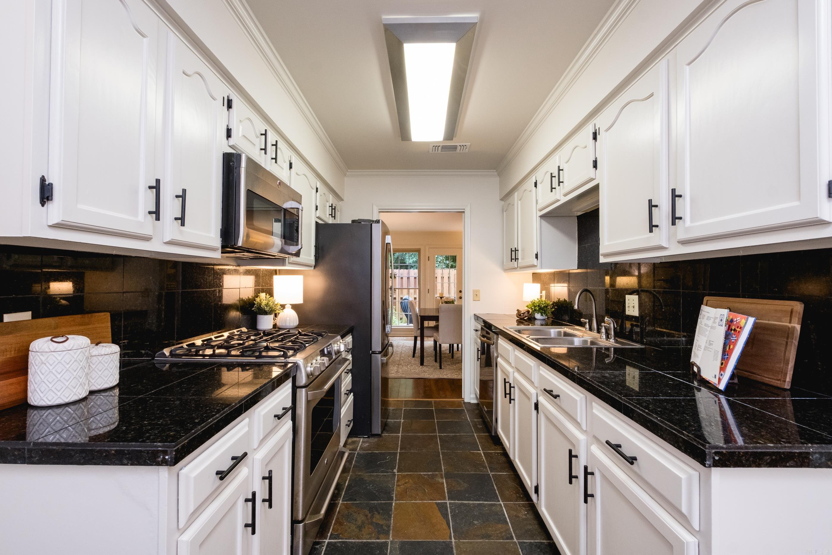 2200 Andover Court Unit: 1202