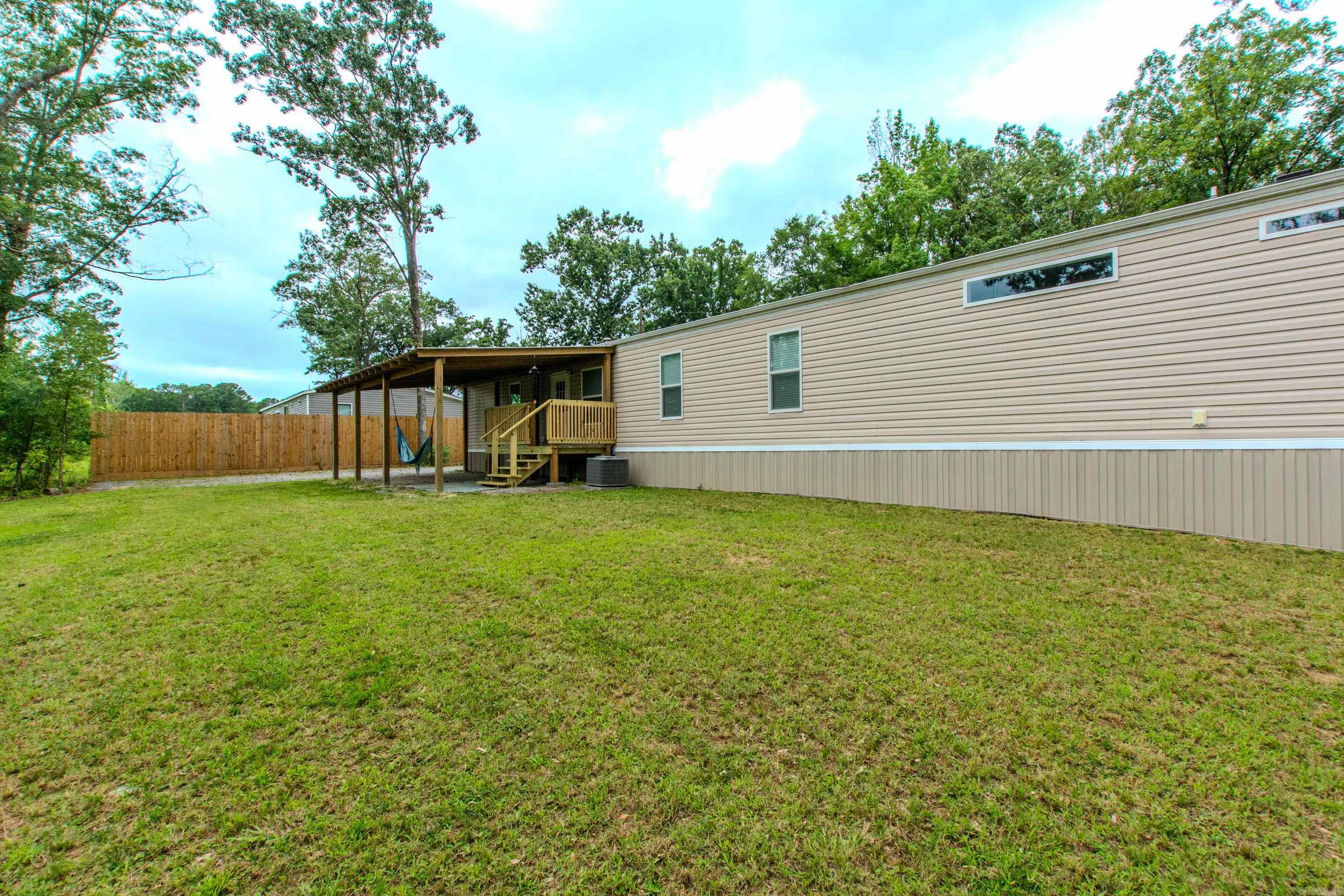2339 Lee Circle