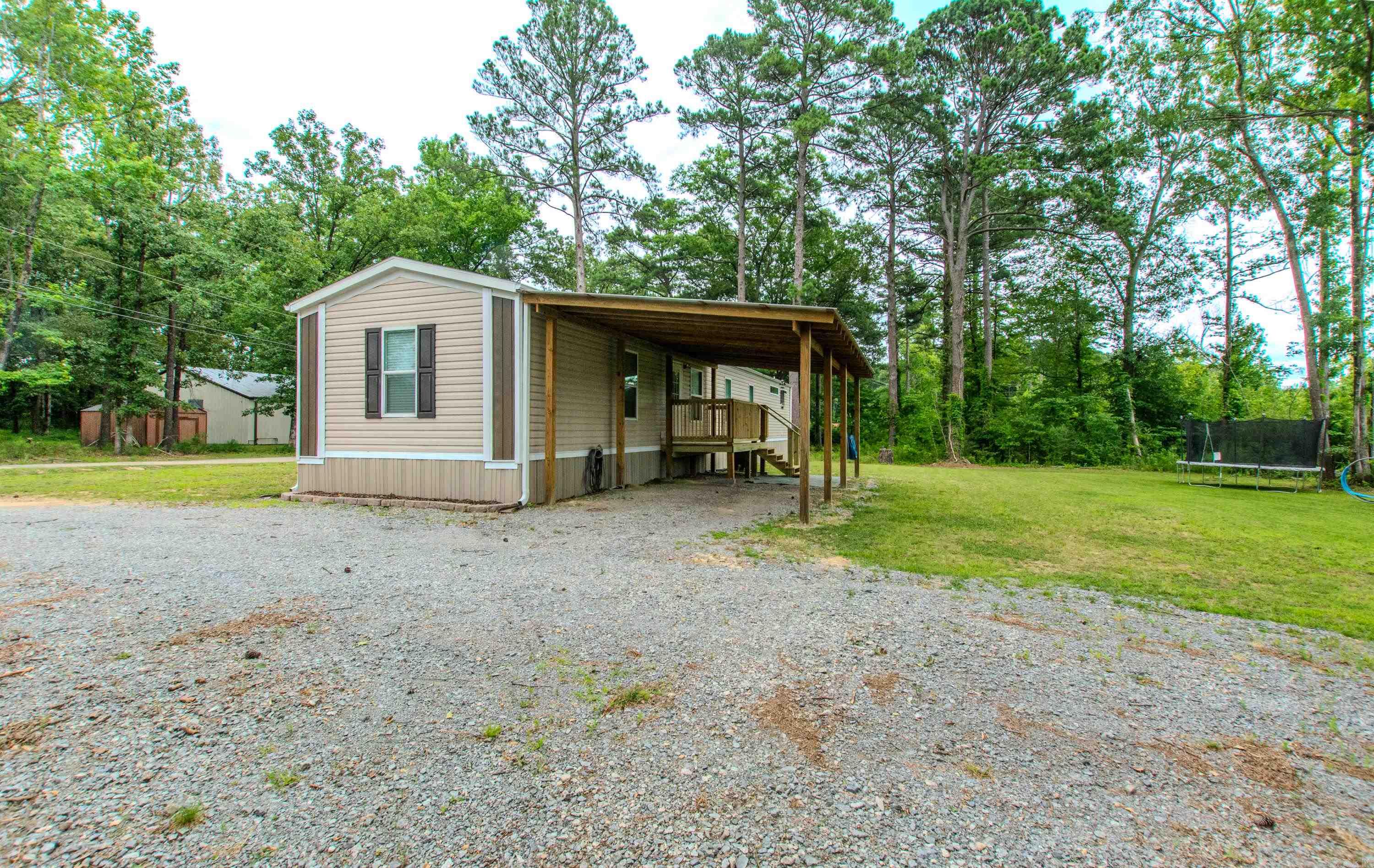 2339 Lee Circle