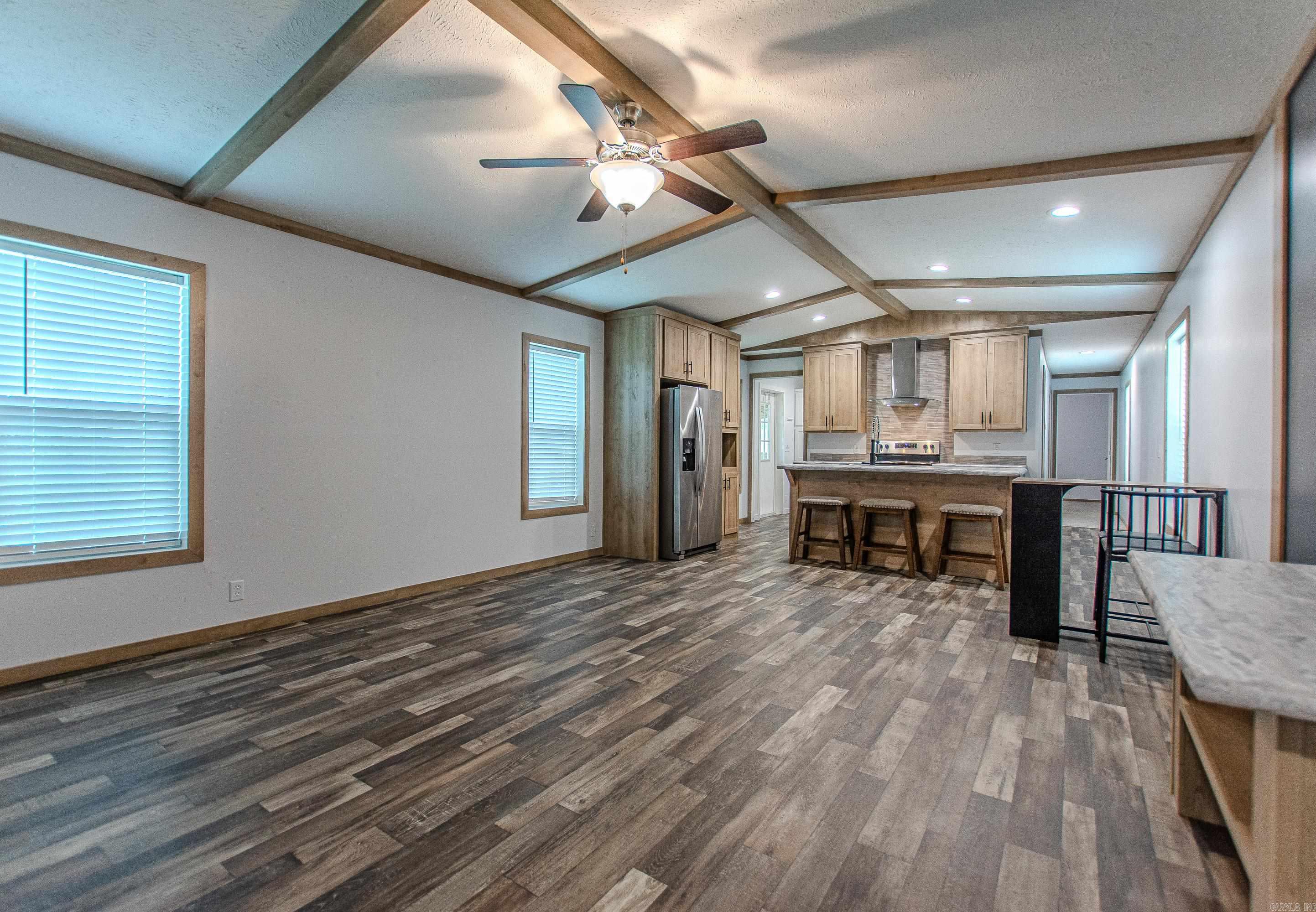 2339 Lee Circle