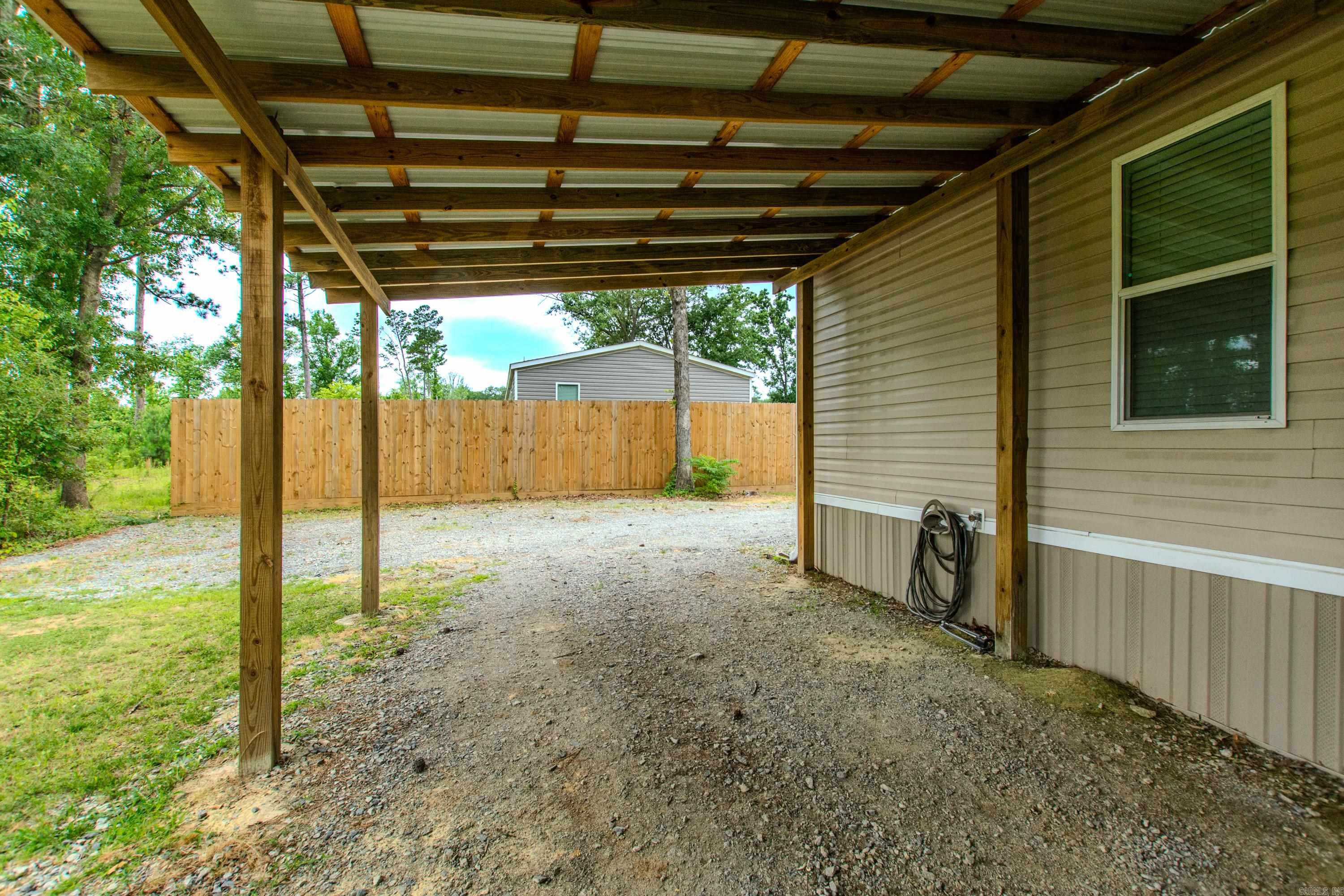 2339 Lee Circle