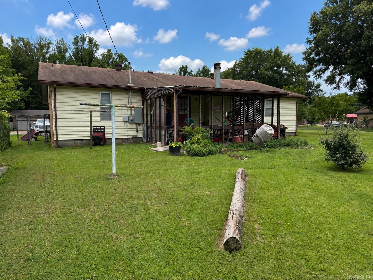 11 Glade Rd.