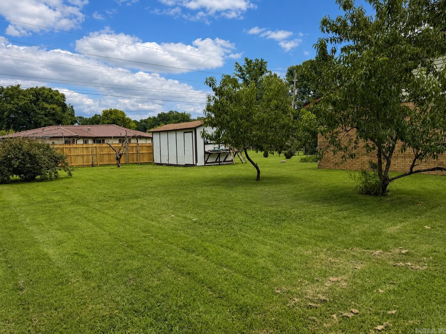 11 Glade Rd.