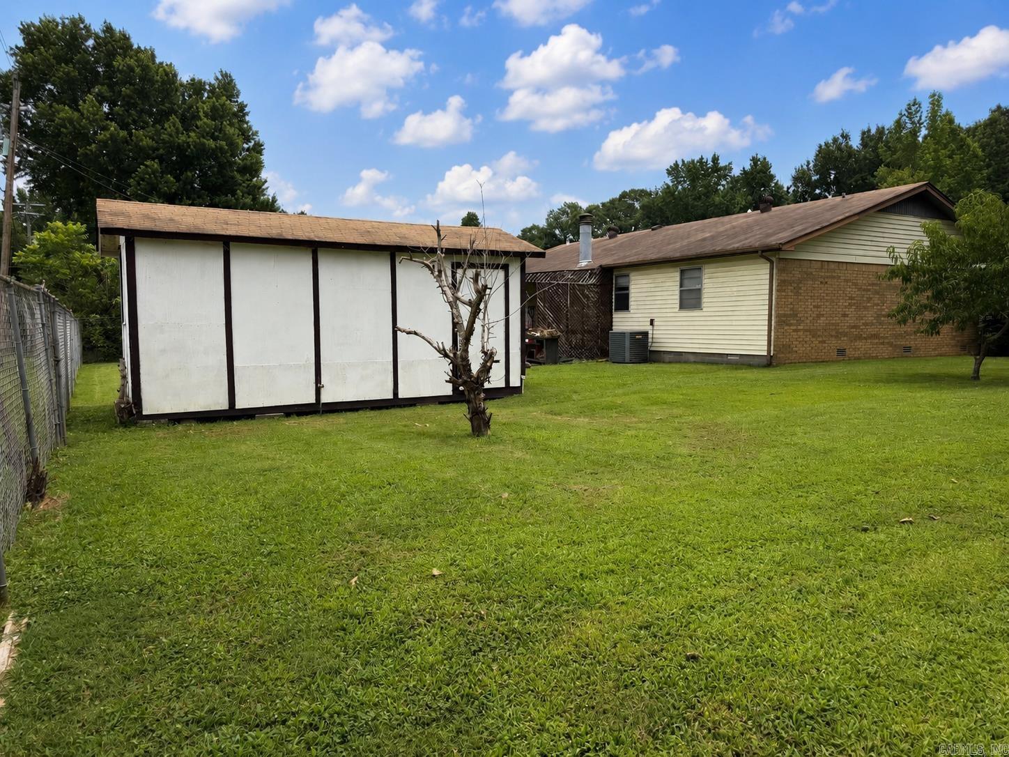 11 Glade Rd.