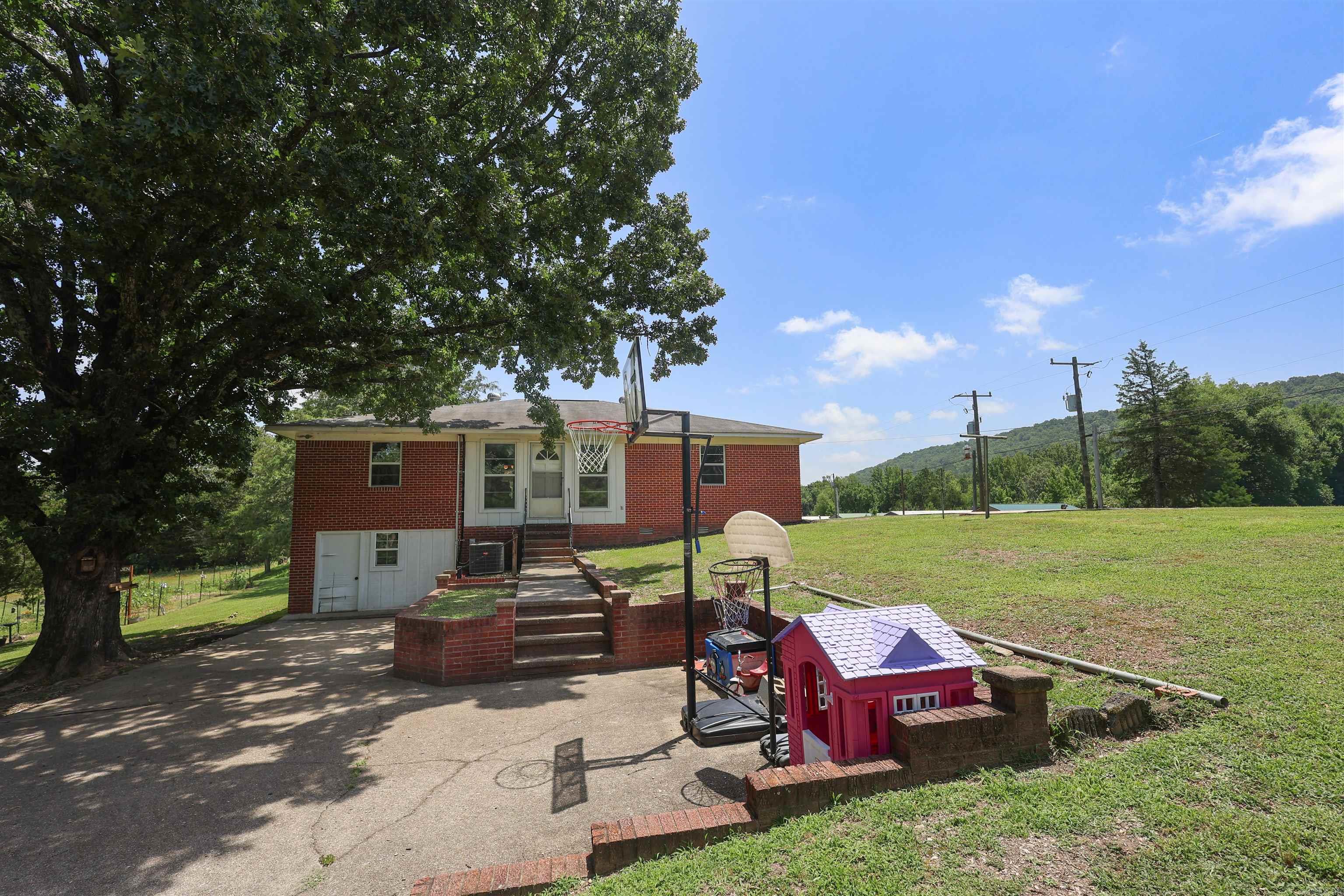 132 South Drive