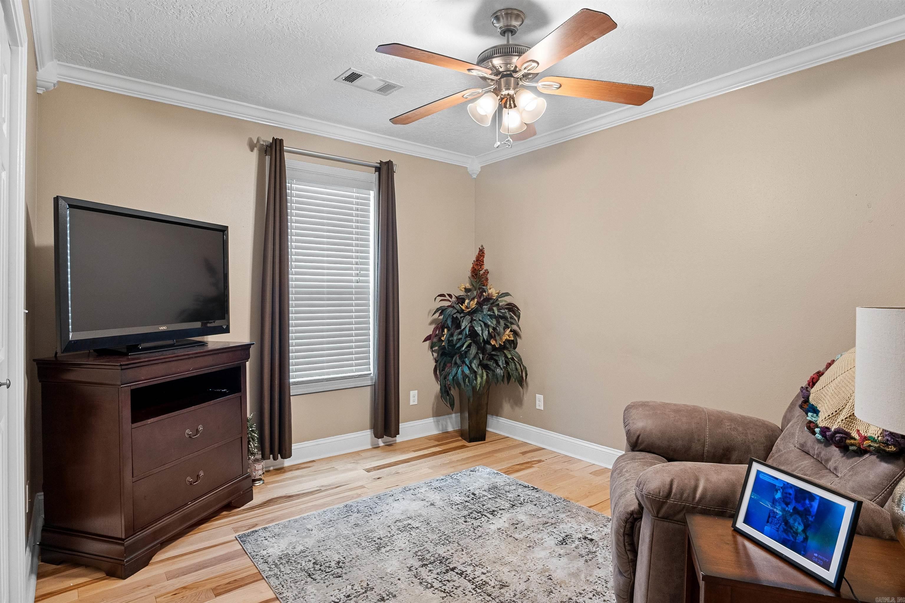 11 Royal Cir