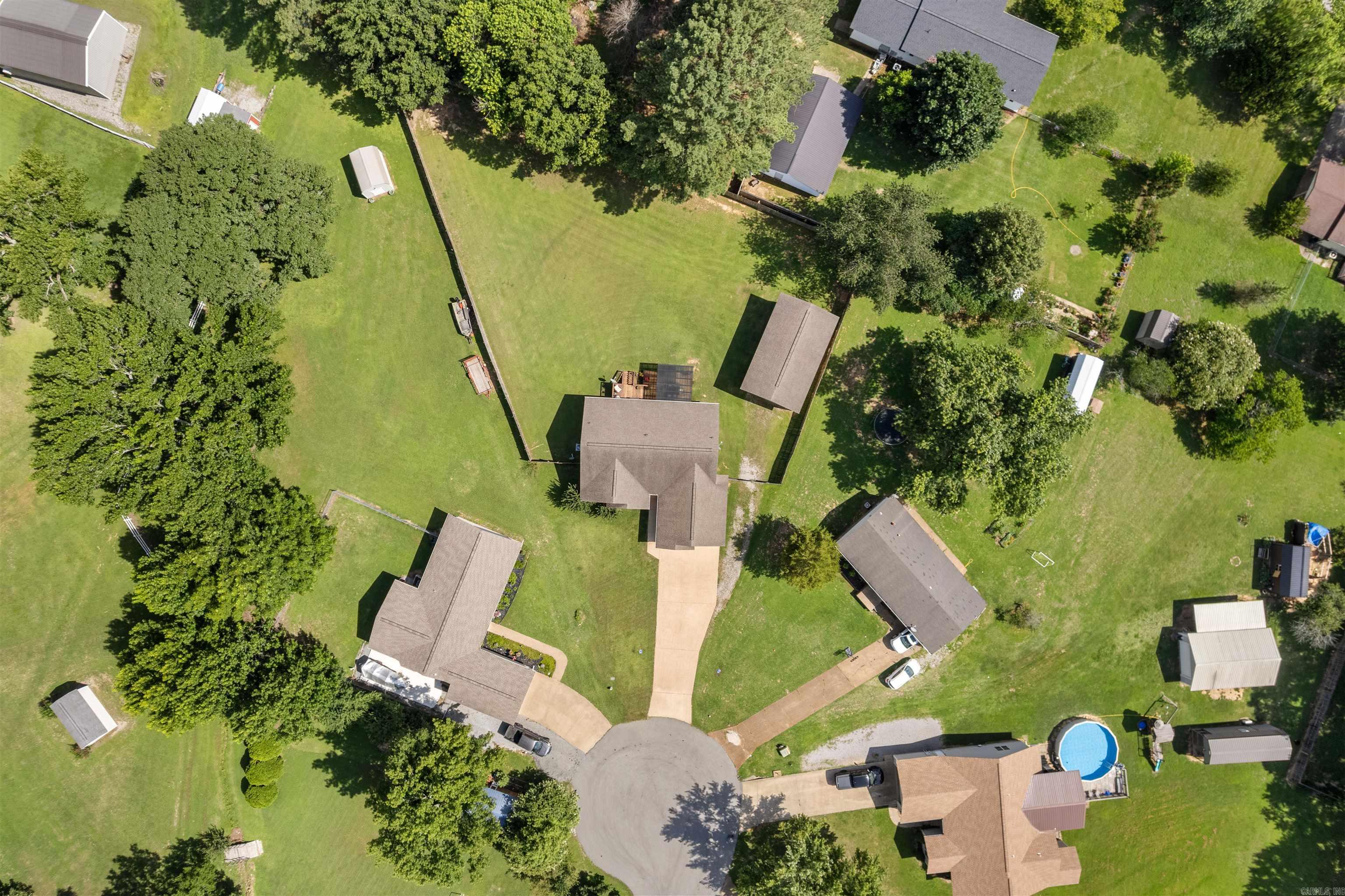 11 Royal Cir