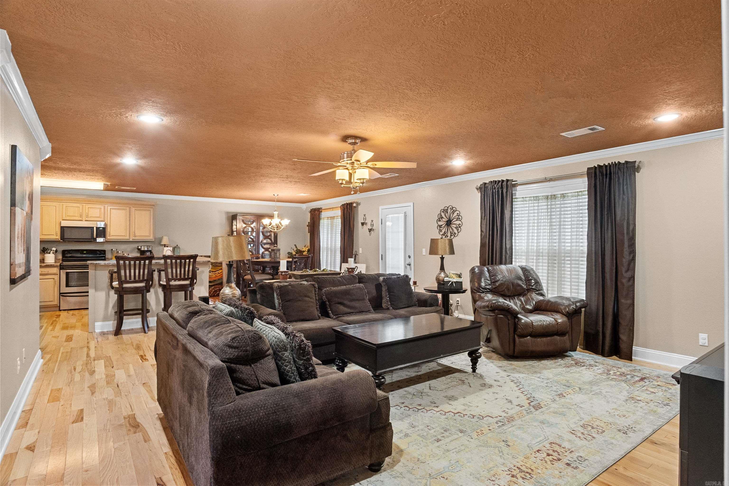 11 Royal Cir