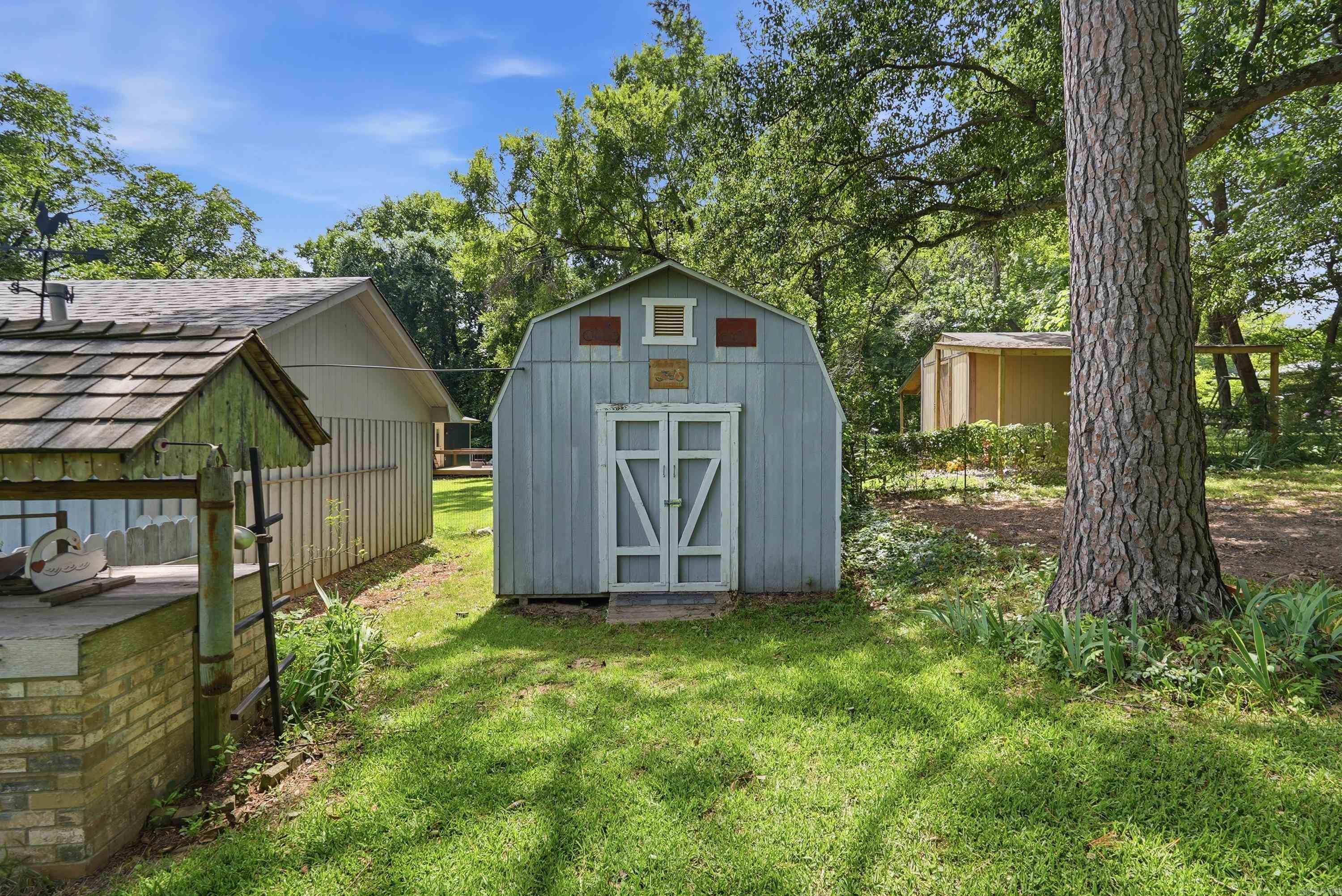 2854 Lakeside Drive