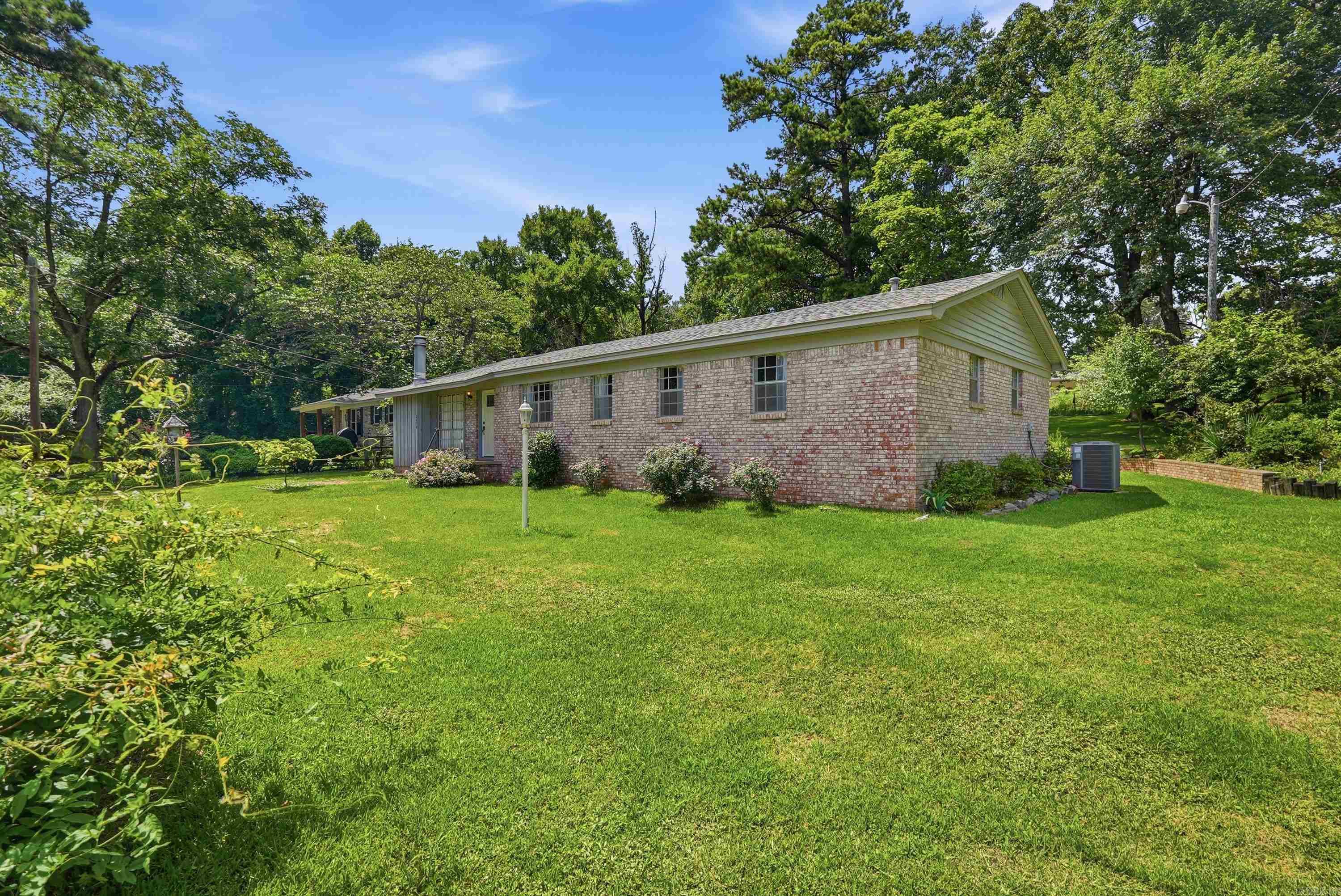 2854 Lakeside Drive