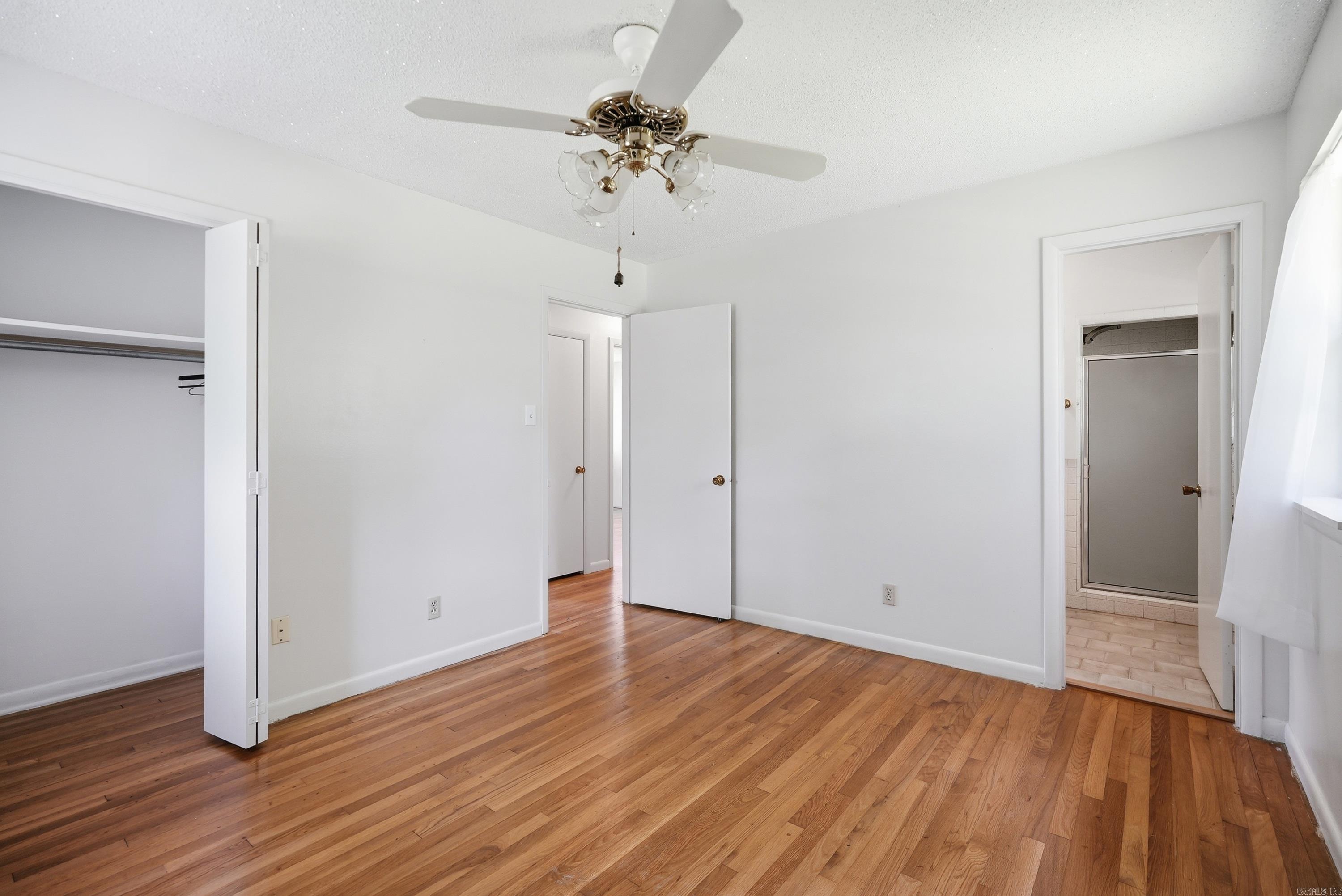 2854 Lakeside Drive