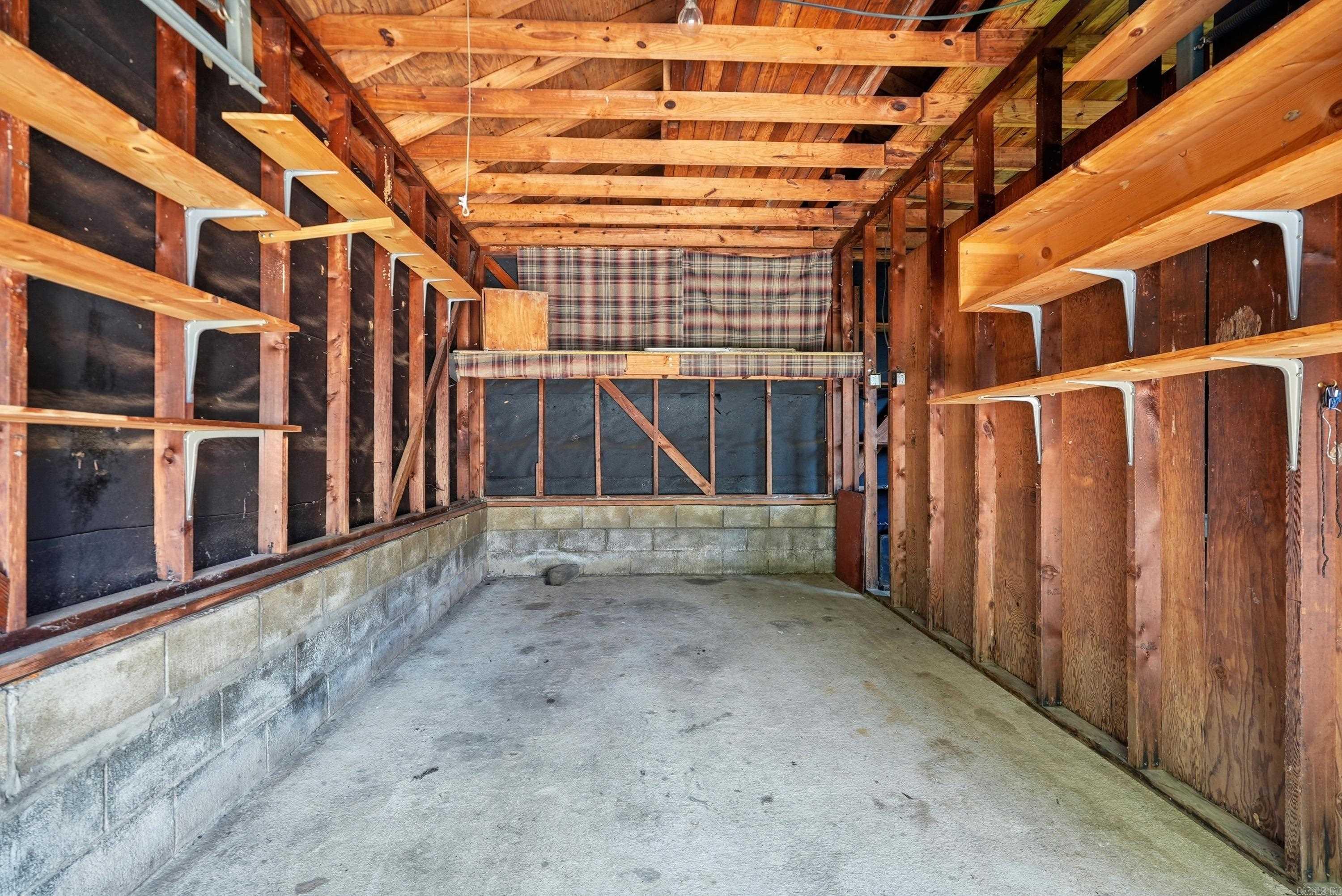2854 Lakeside Drive