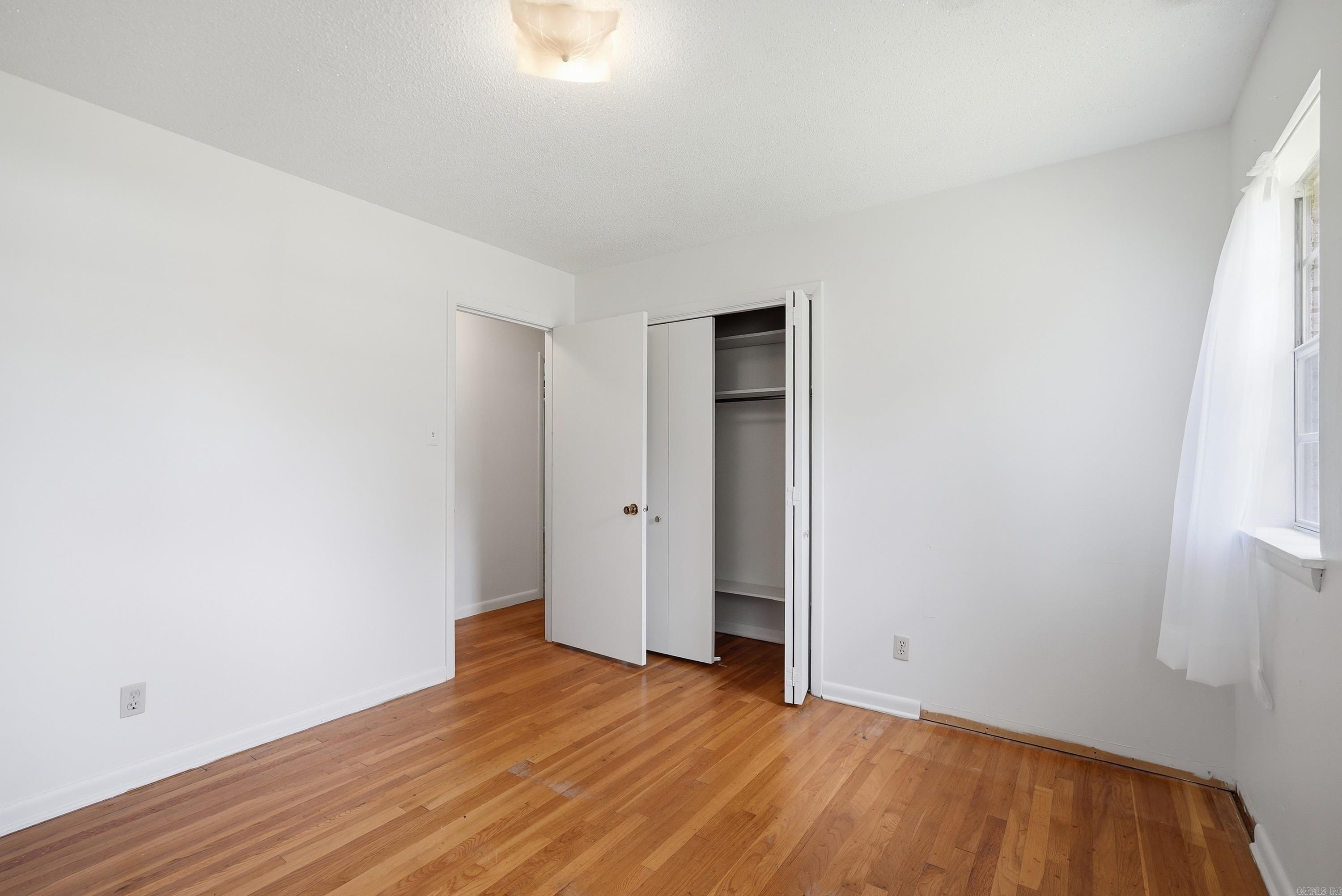 2854 Lakeside Drive