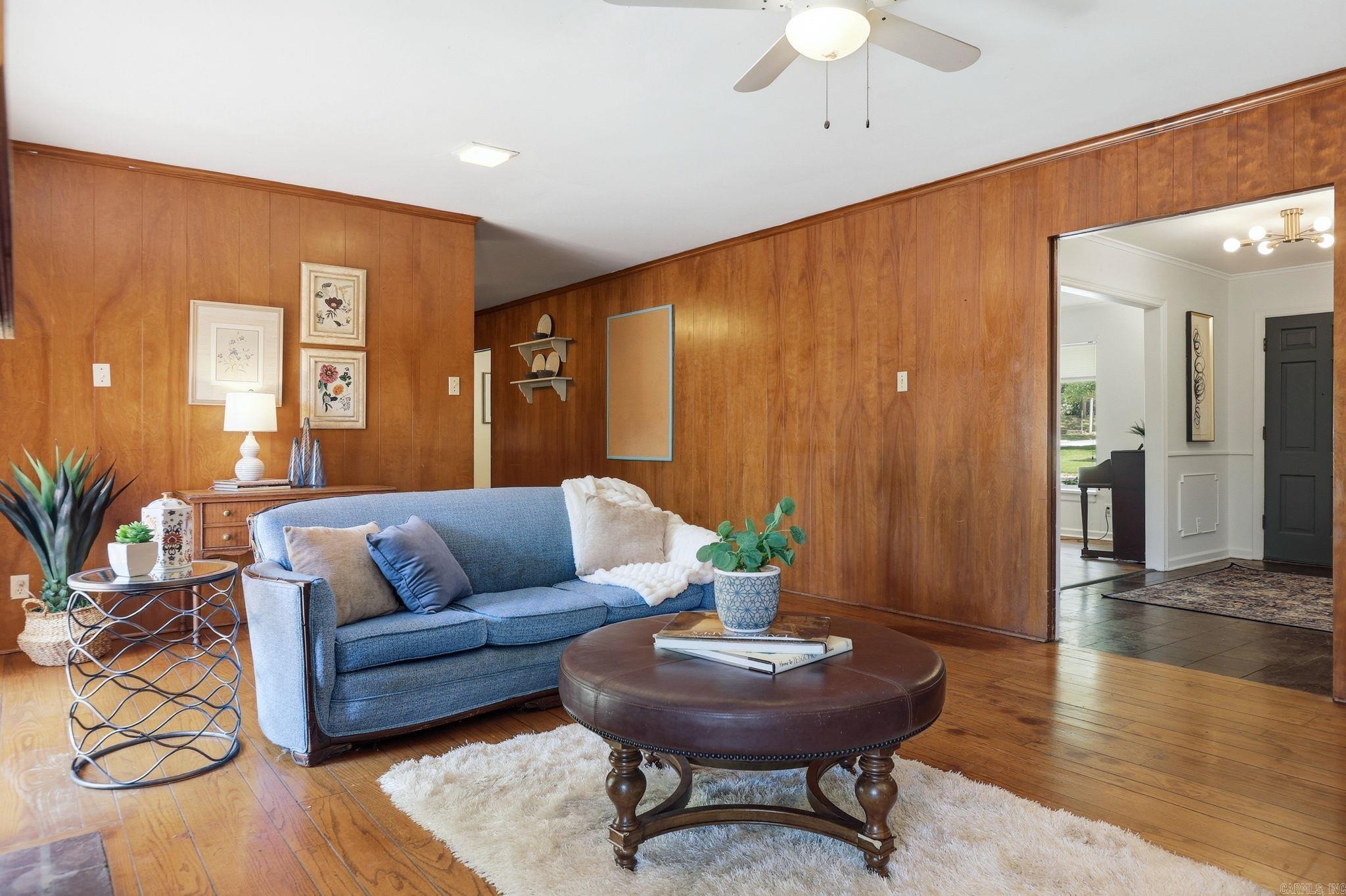 7309 Woodside Lane