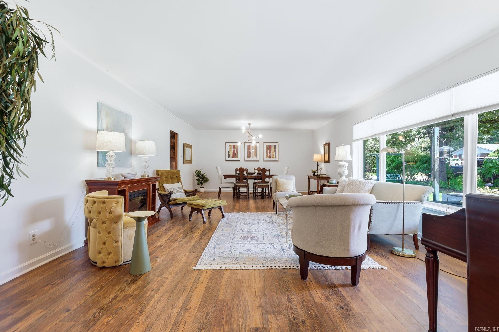 7309 Woodside Lane