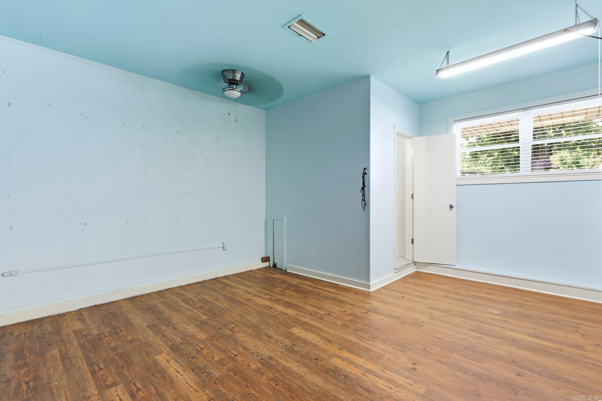 7309 Woodside Lane