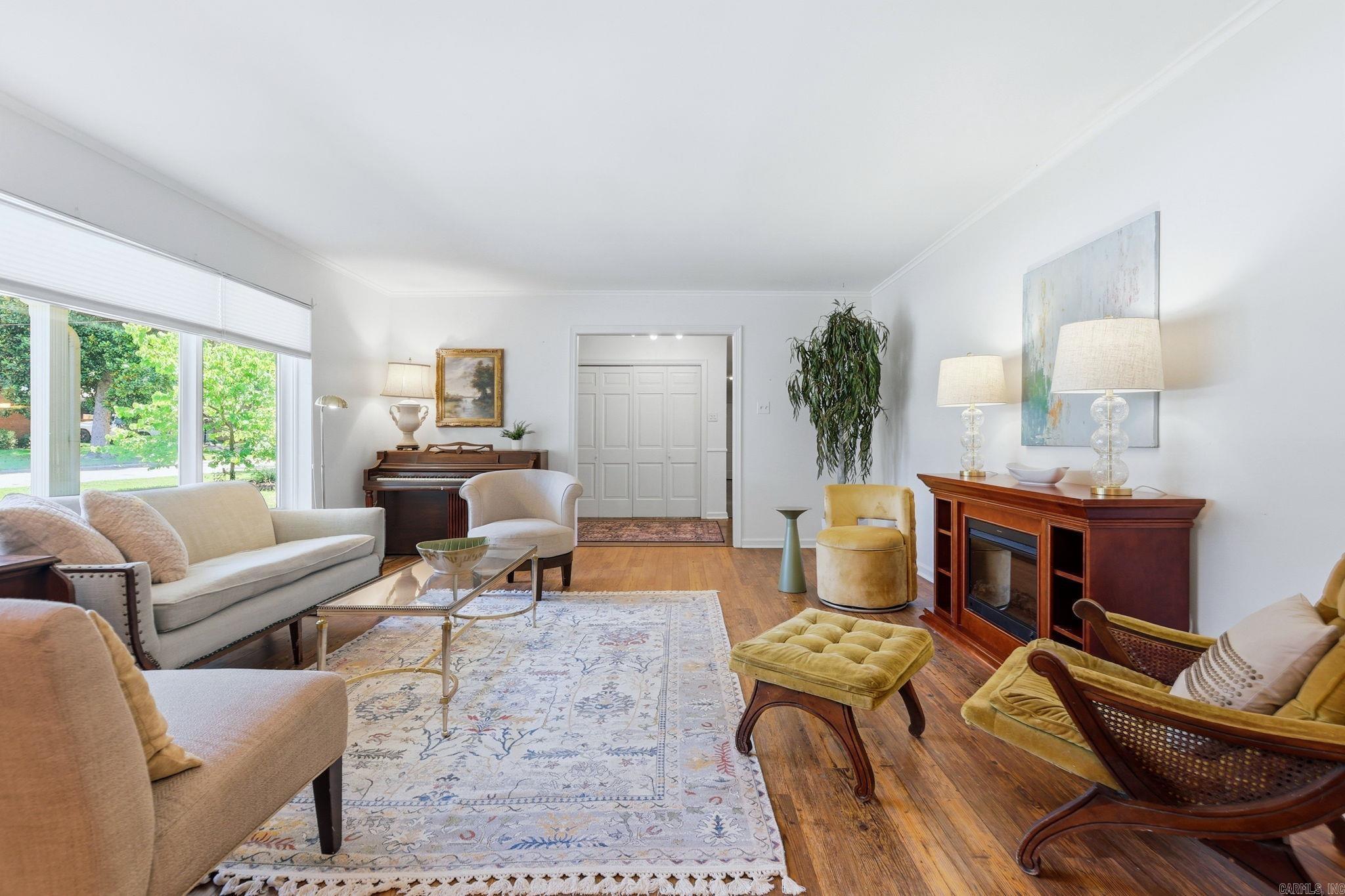 7309 Woodside Lane
