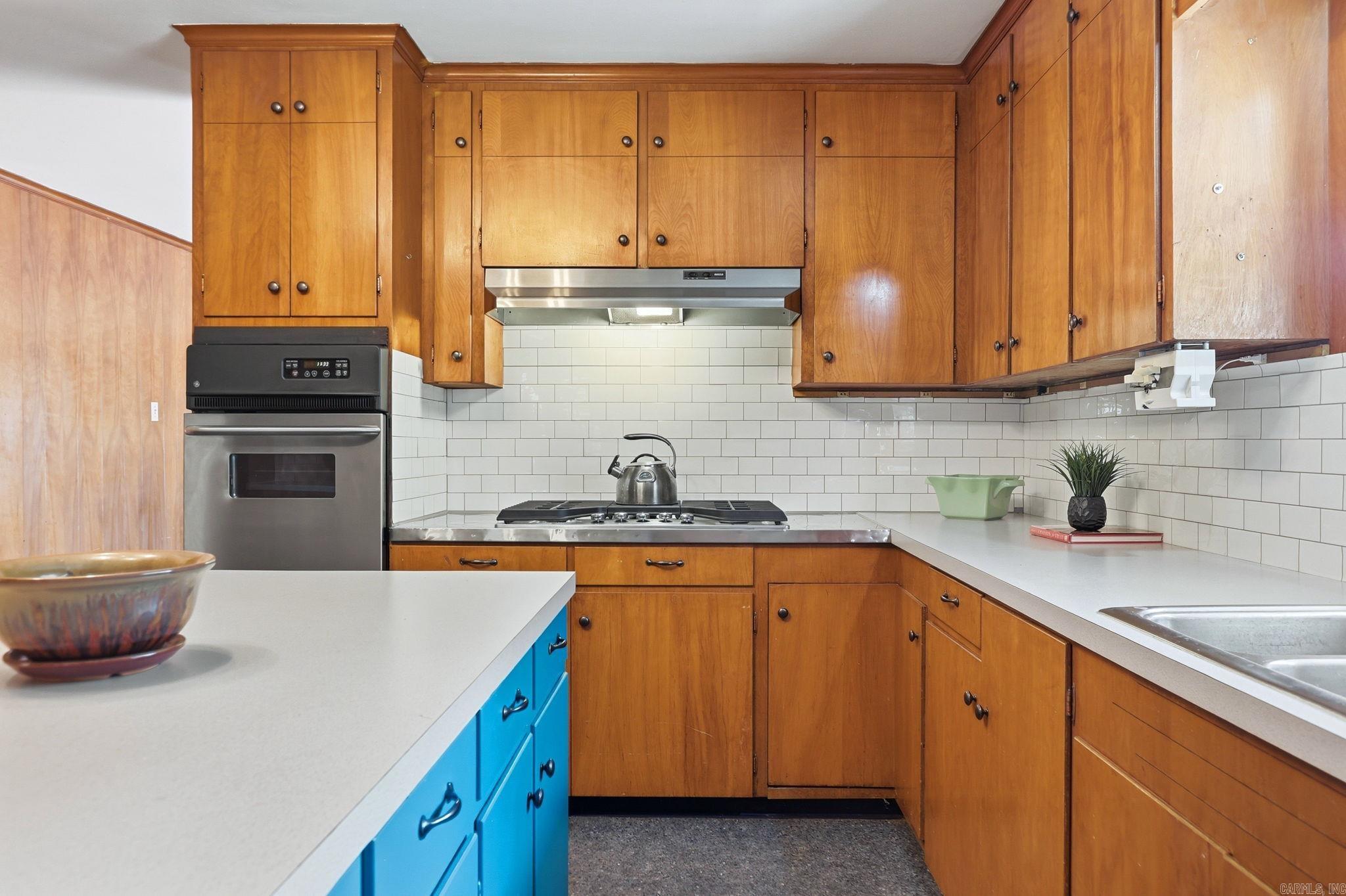 7309 Woodside Lane