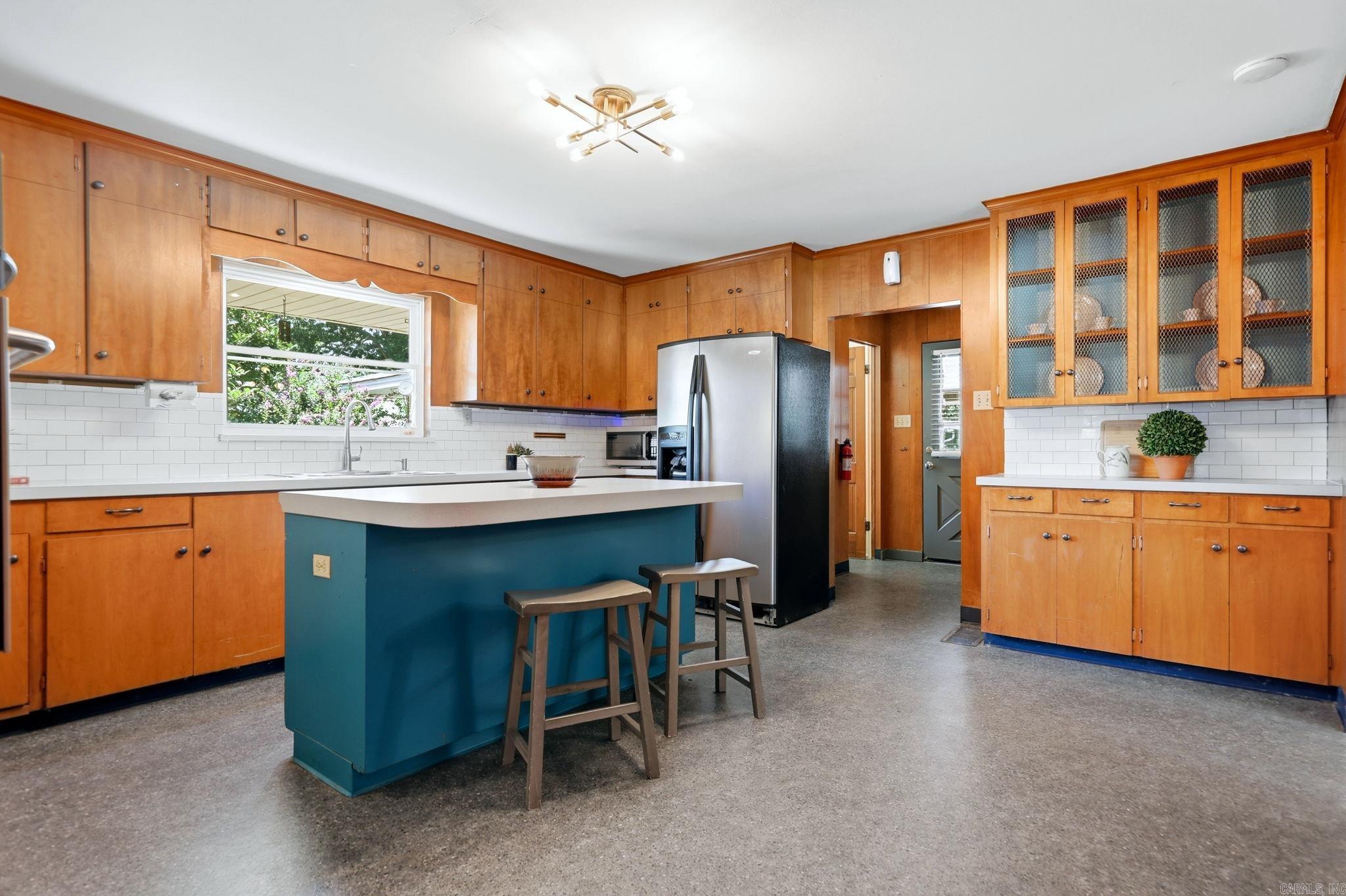 7309 Woodside Lane