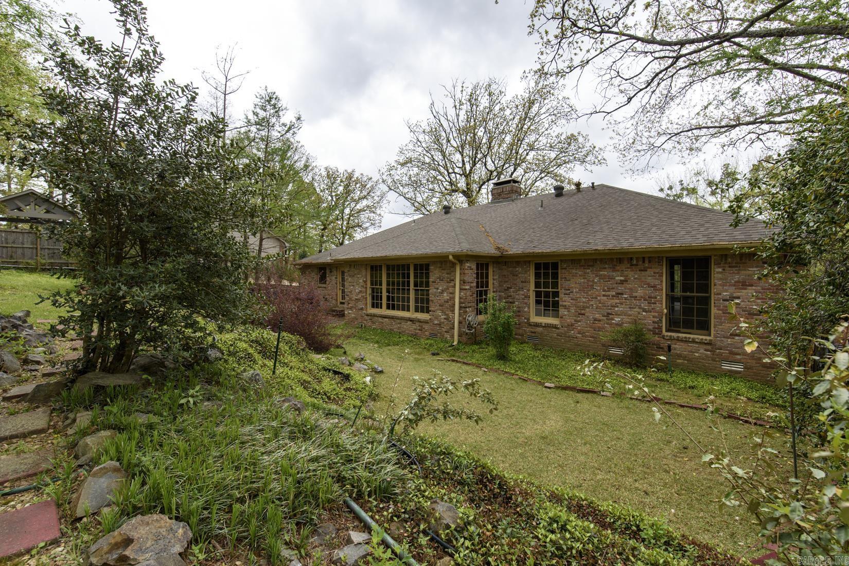 28 Cascades Dr