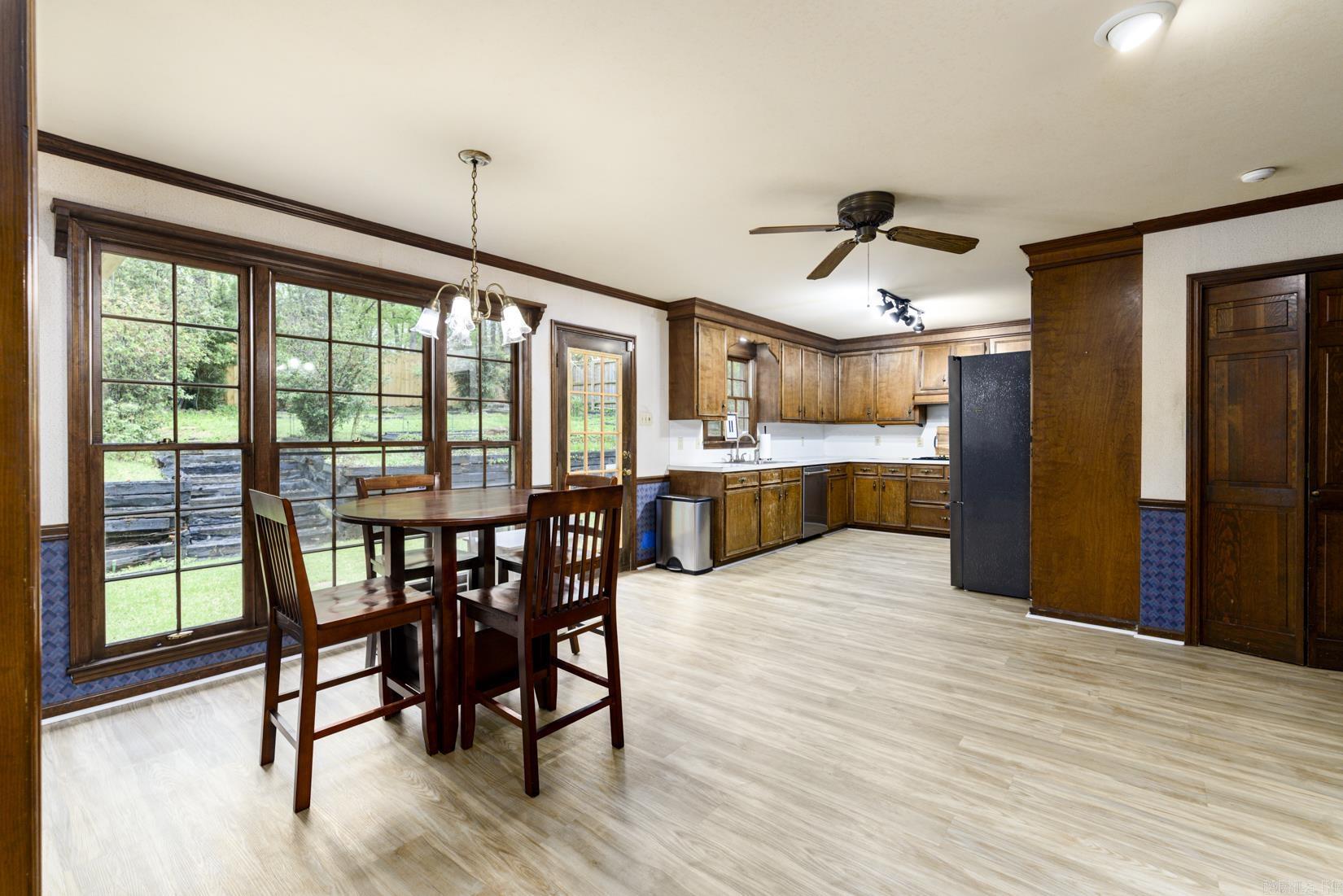 28 Cascades Dr