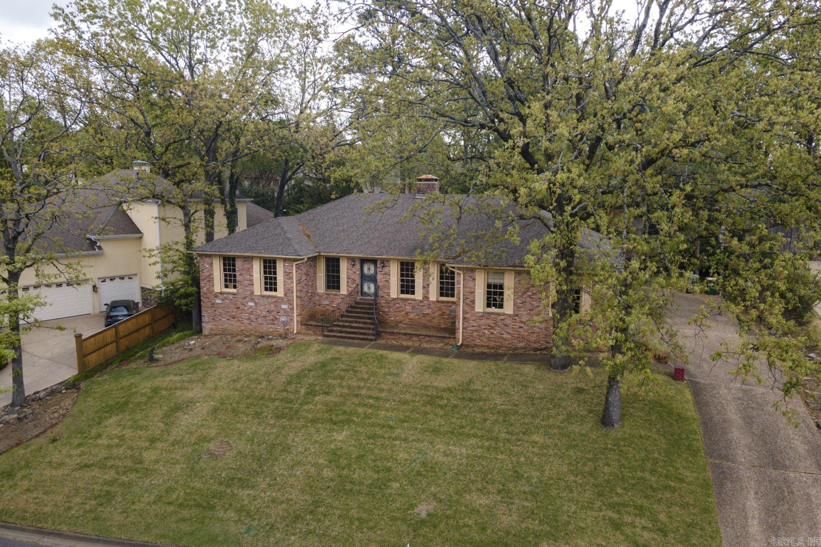 28 Cascades Dr
