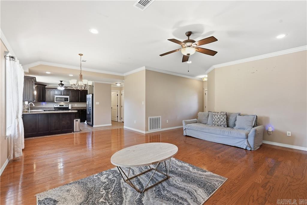3958 Hemlock