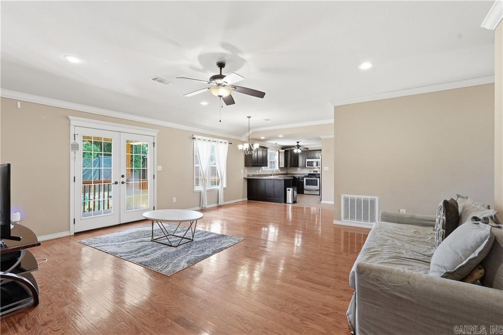3958 Hemlock