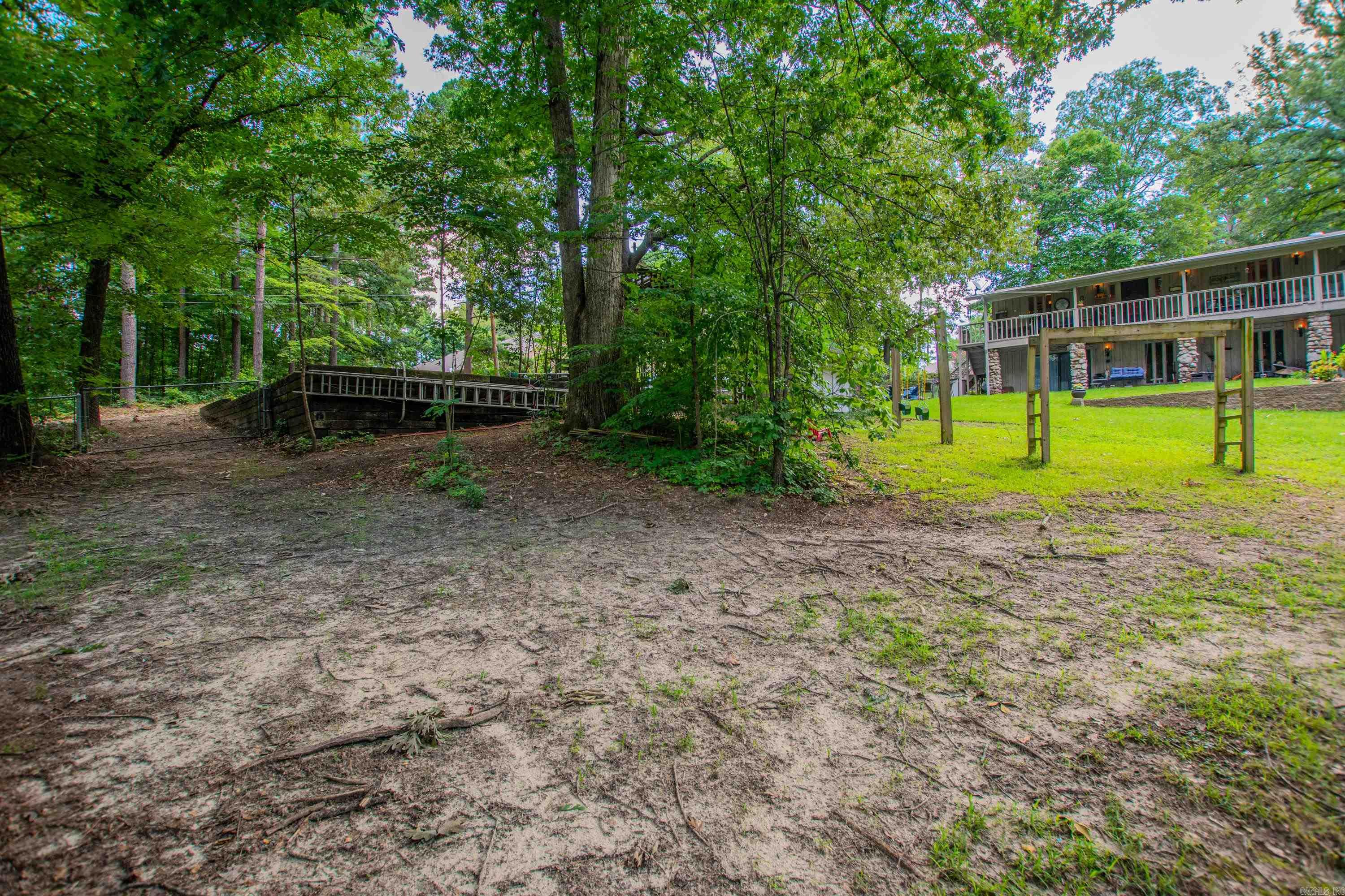 1620 Brookview