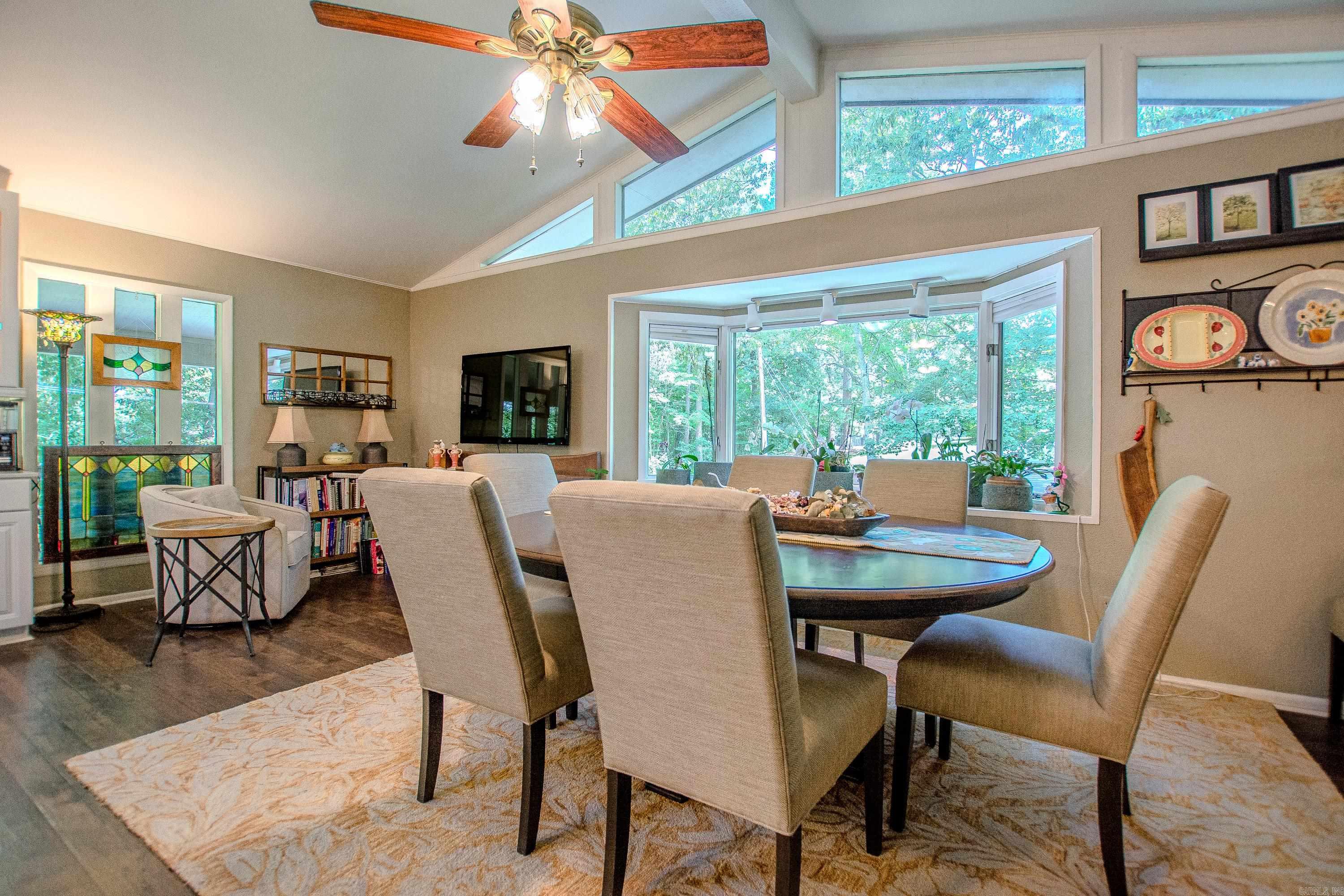1620 Brookview