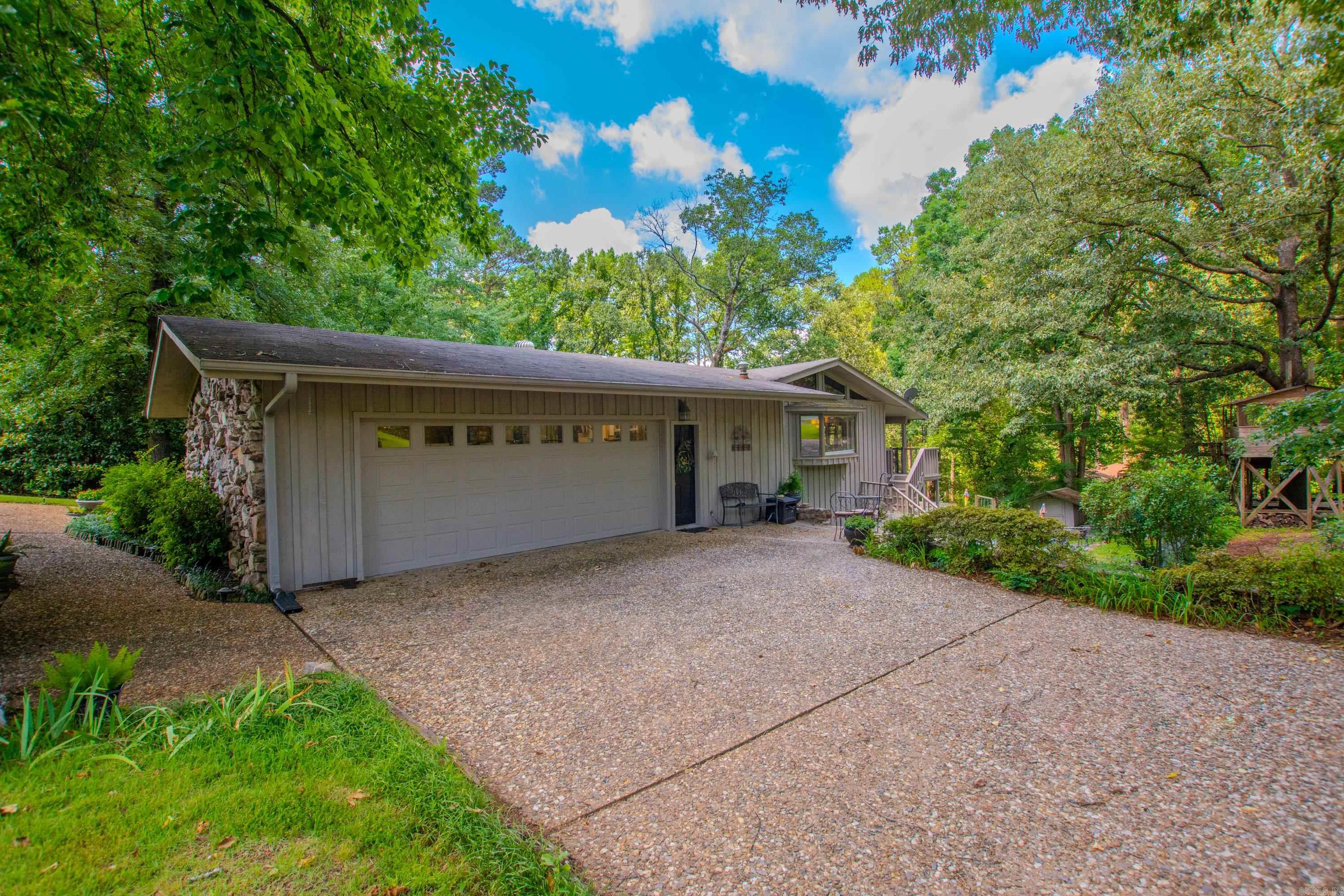 1620 Brookview