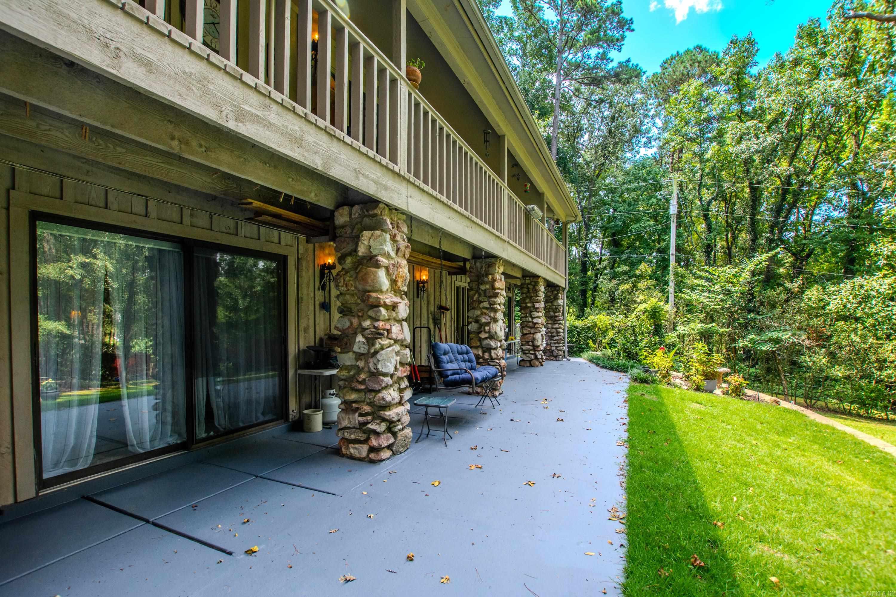1620 Brookview