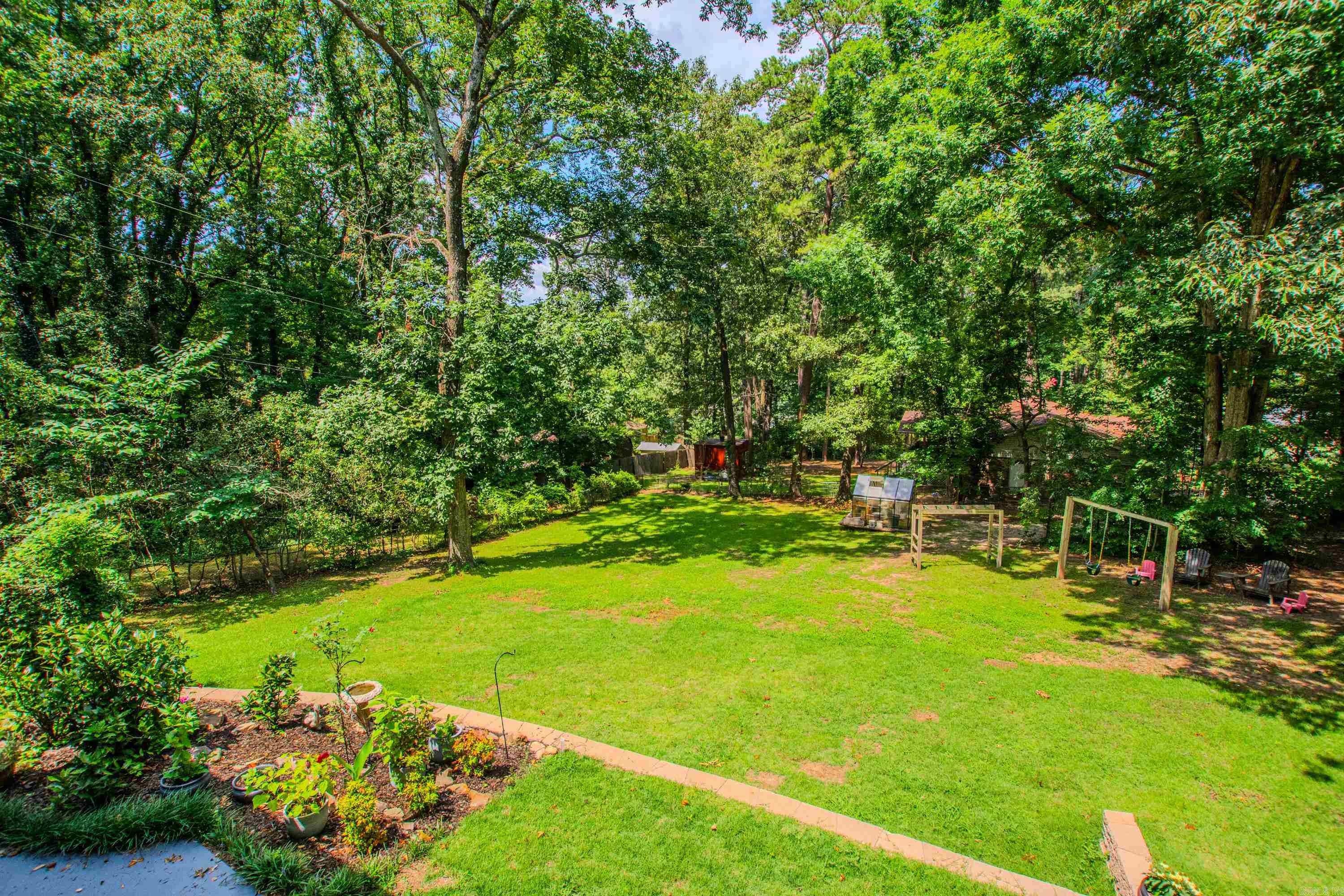 1620 Brookview