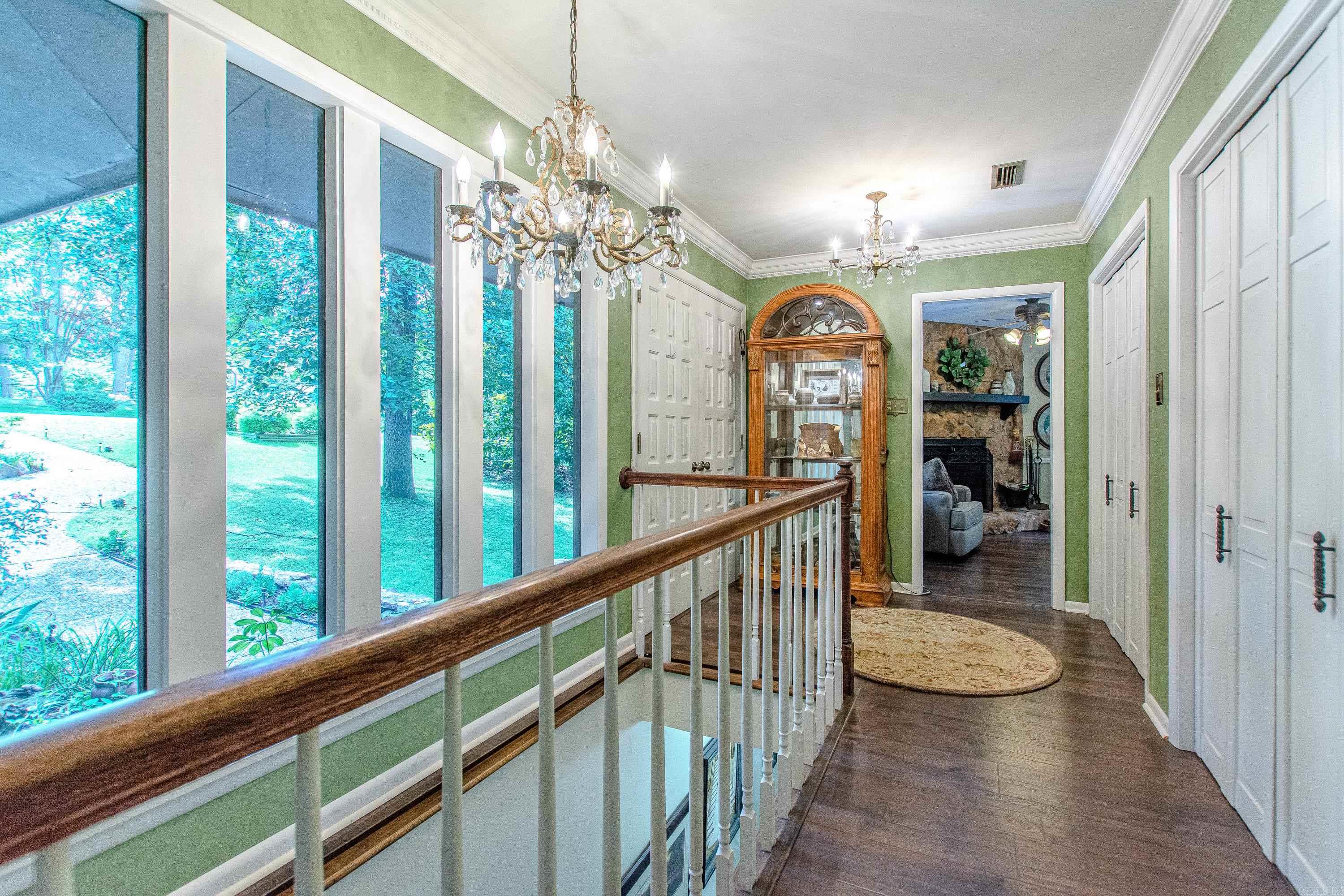1620 Brookview
