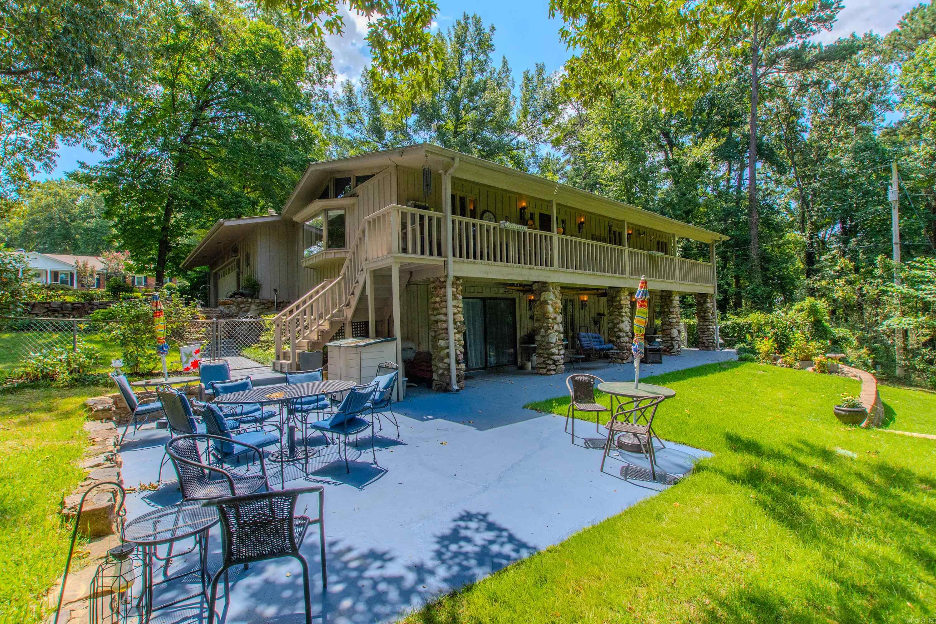 1620 Brookview