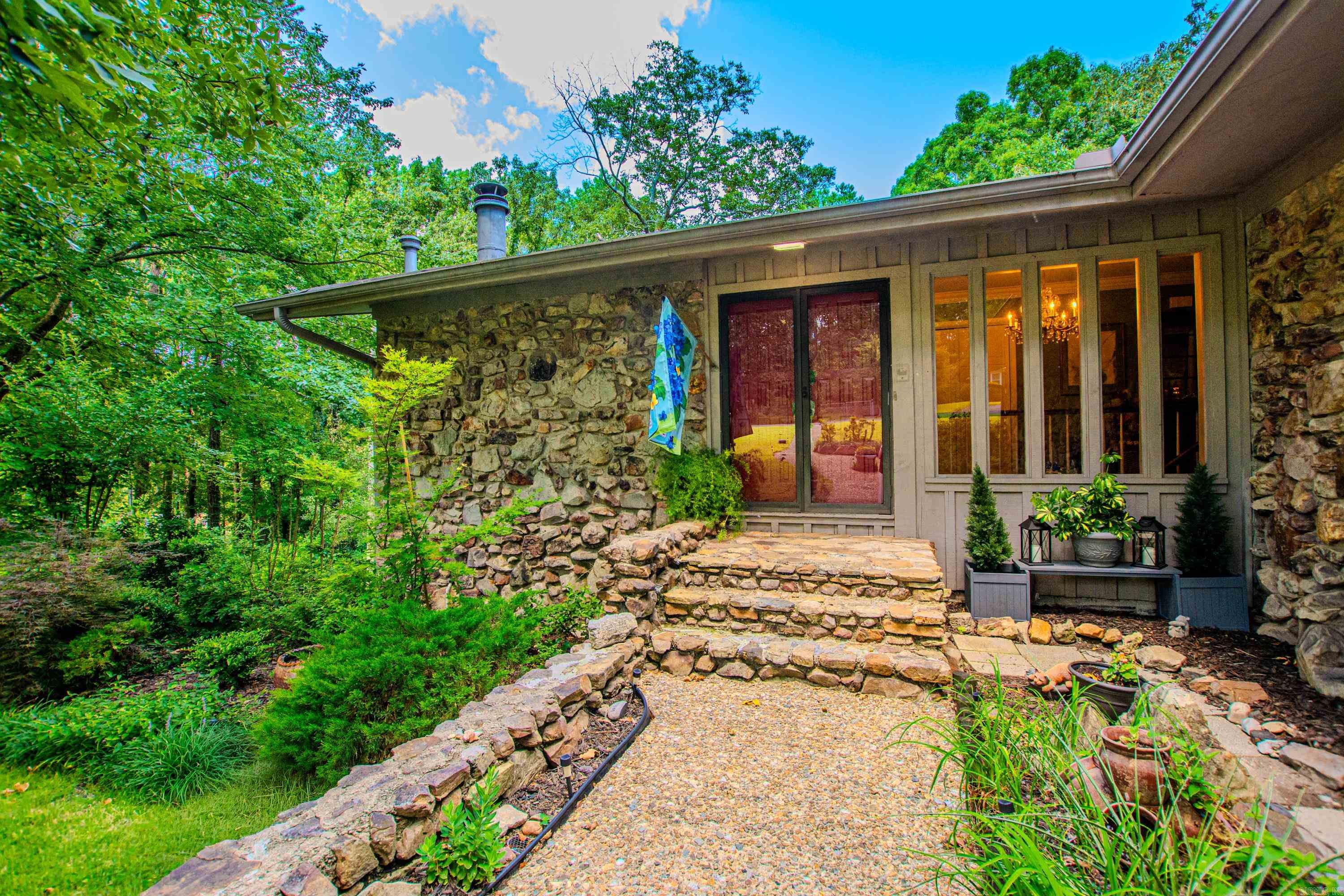 1620 Brookview