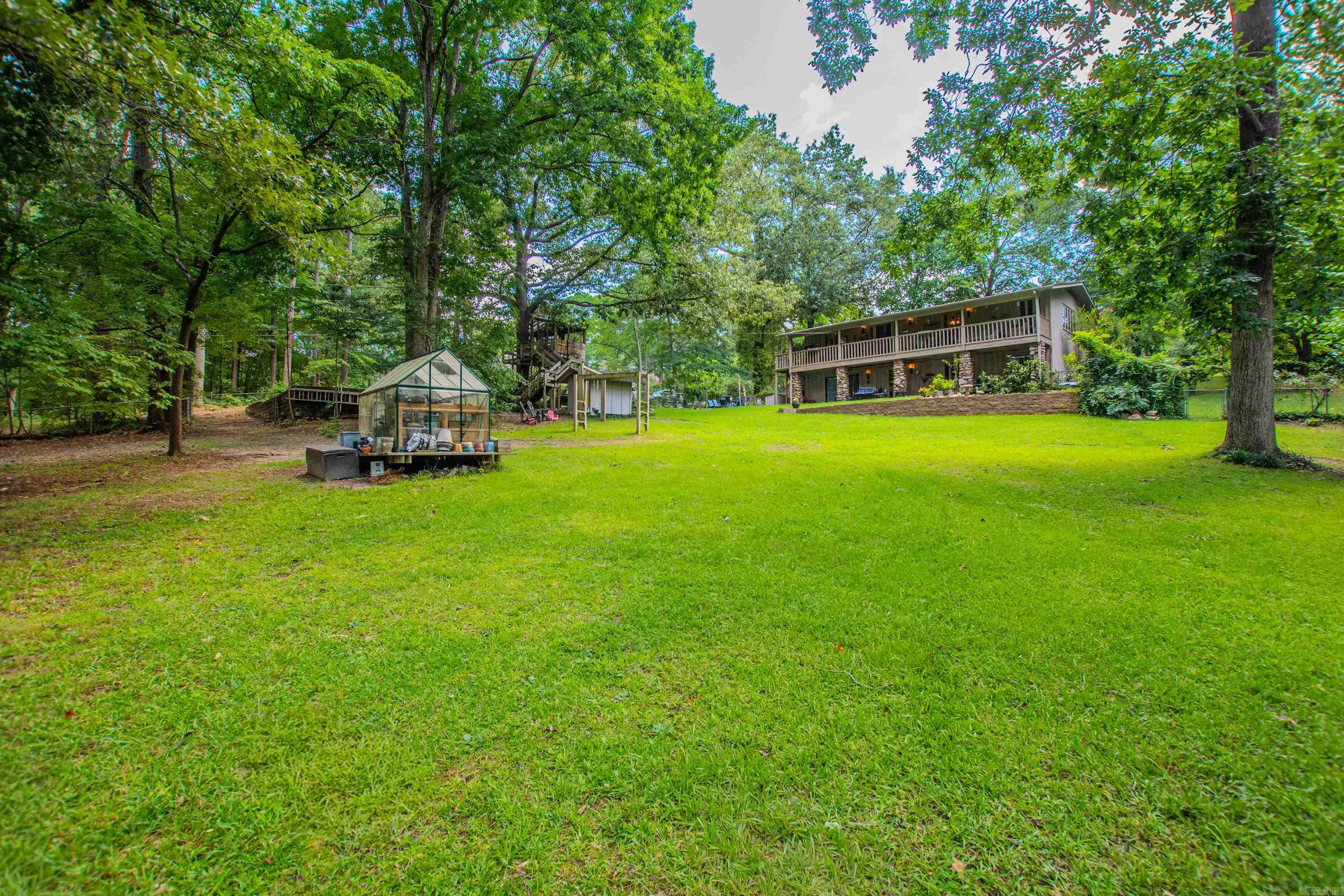 1620 Brookview