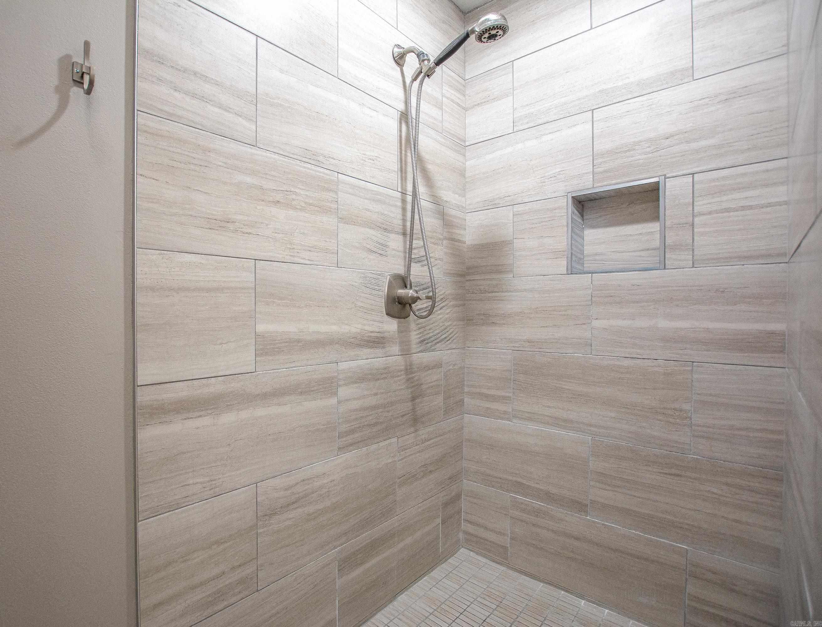 1620 Brookview