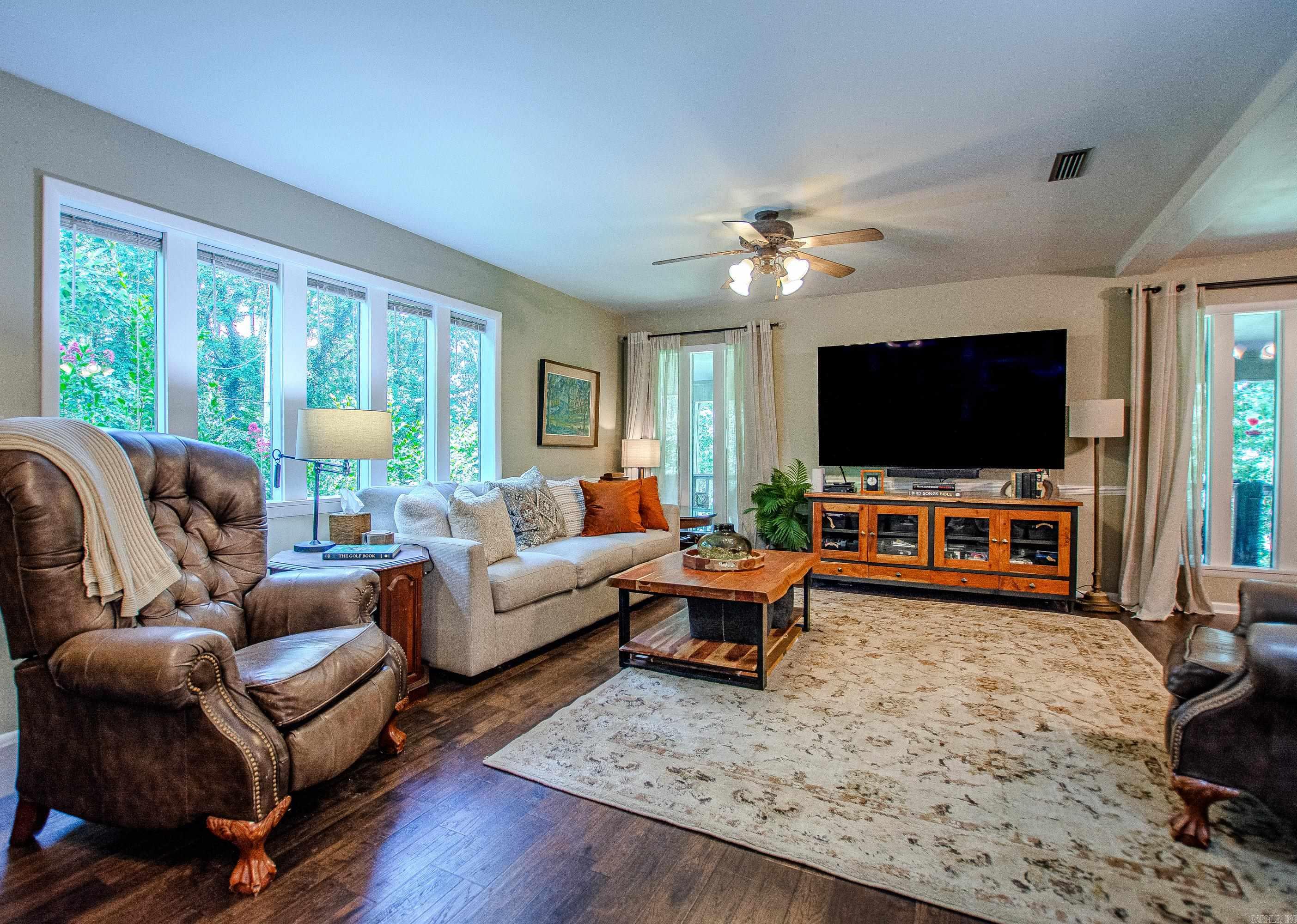 1620 Brookview