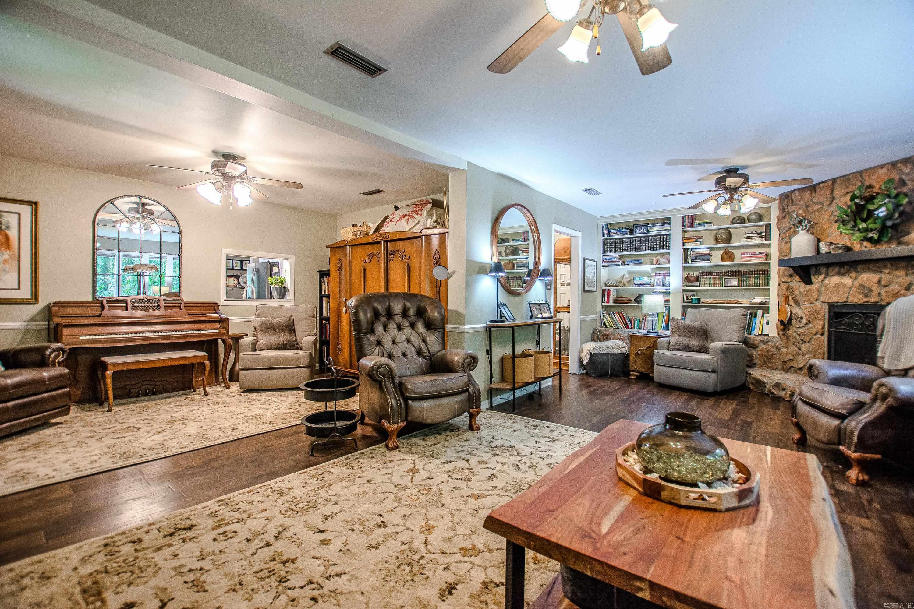1620 Brookview