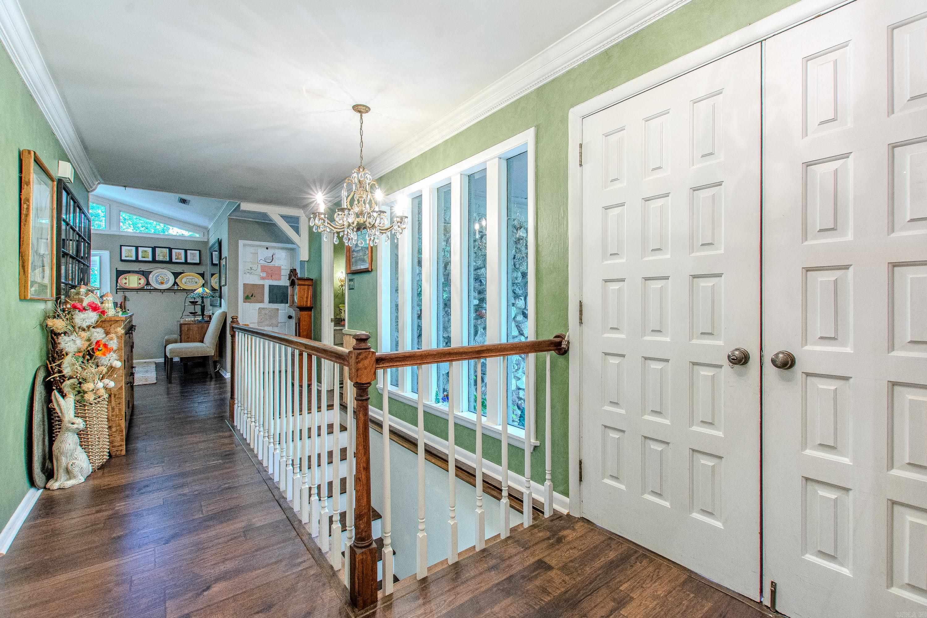 1620 Brookview