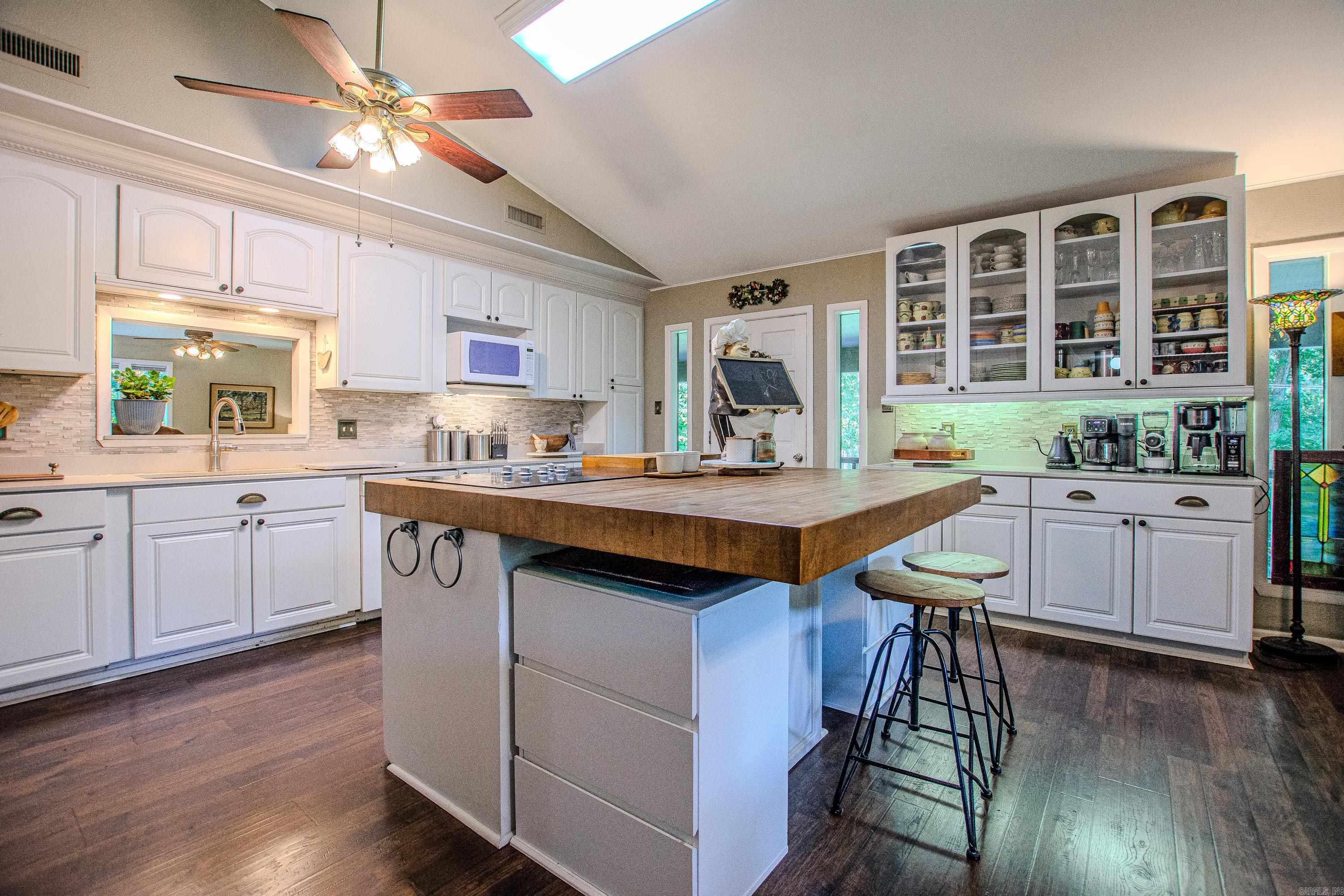 1620 Brookview