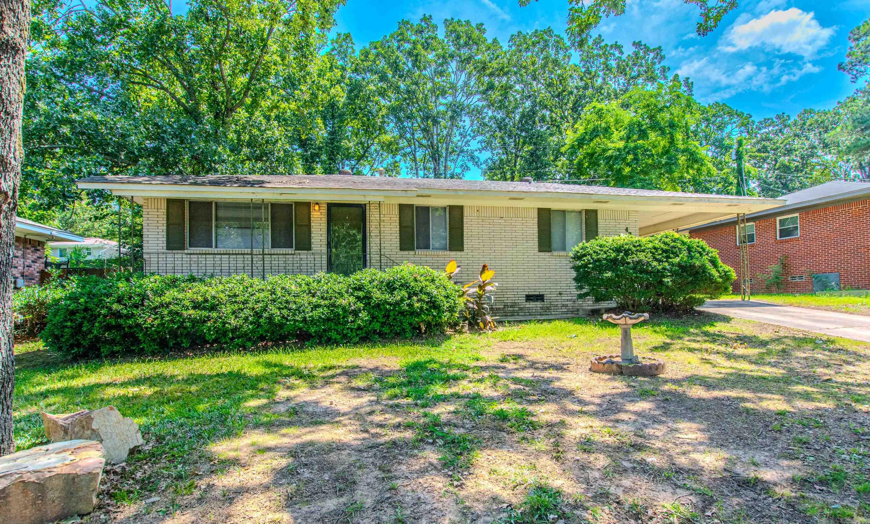 4930 Oaklawn Dr.