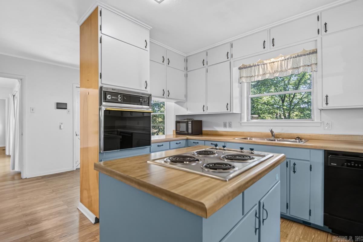 27 Wesley Drive