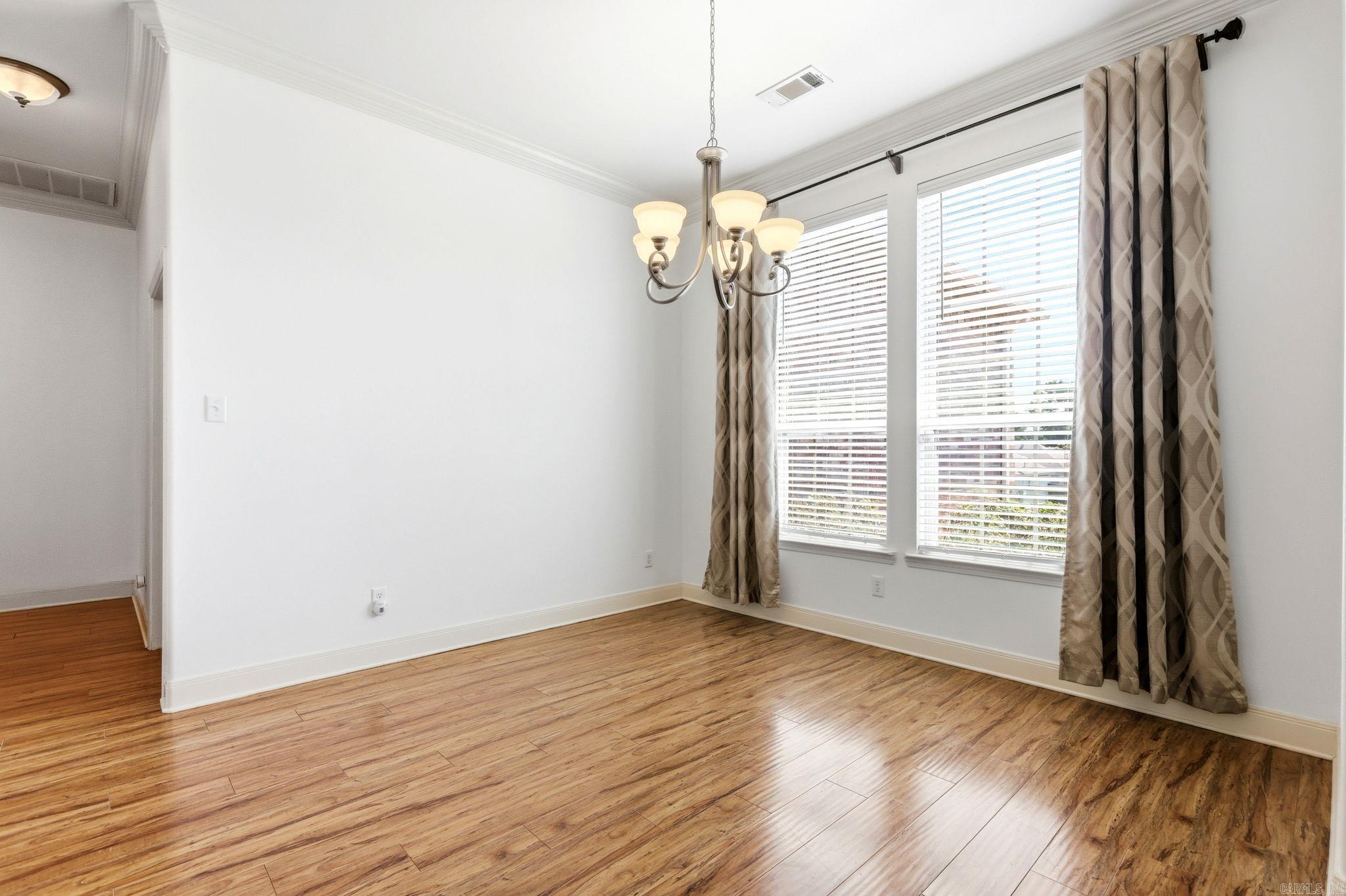 5400 Glenn Cove