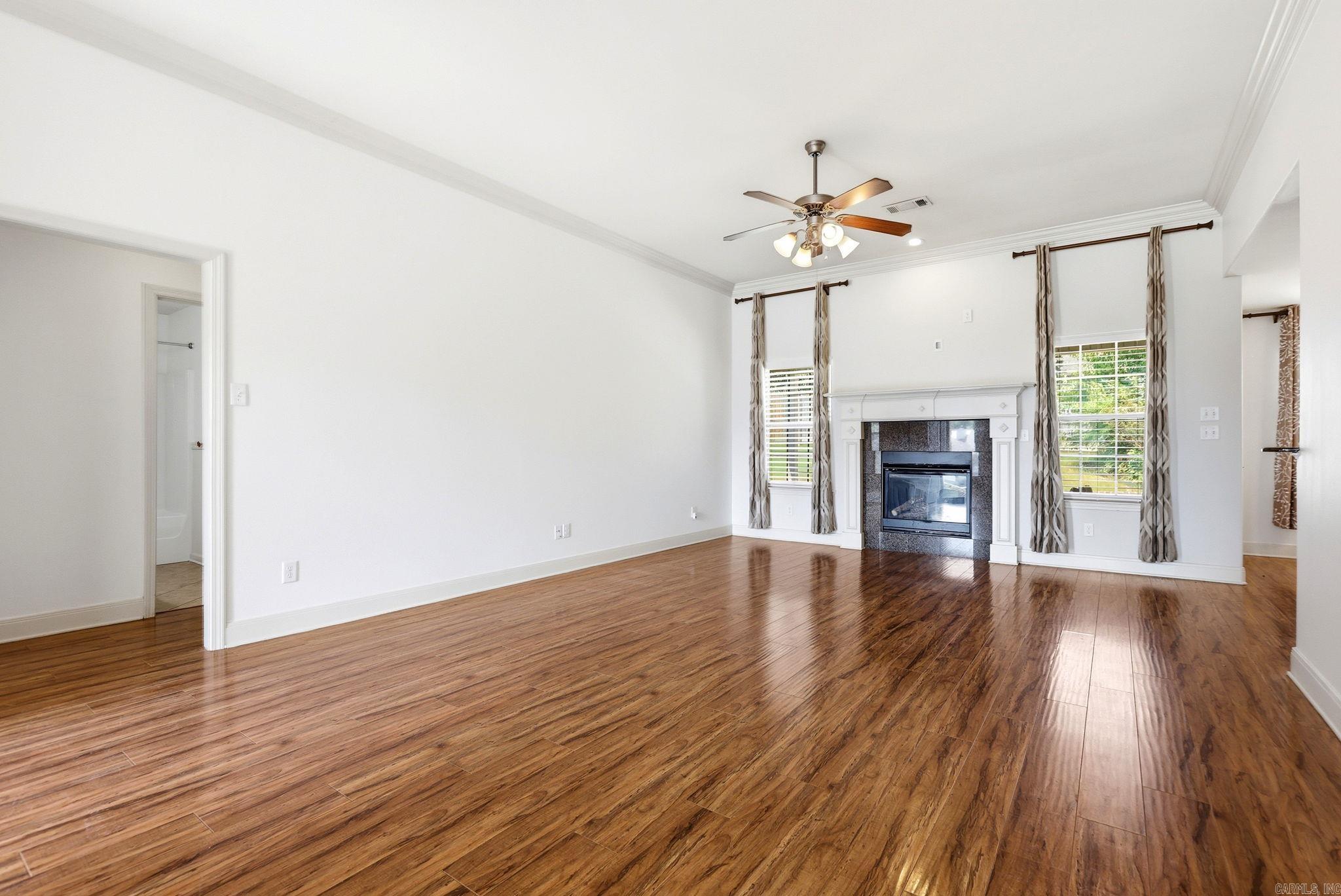 5400 Glenn Cove